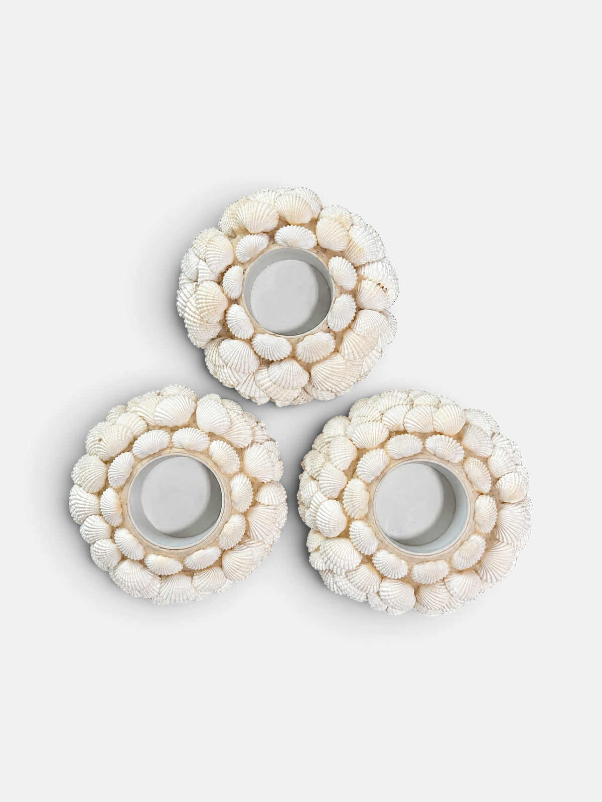Set de 3 bougeoirs en coquillage blanc fabriqués à la main à Bali