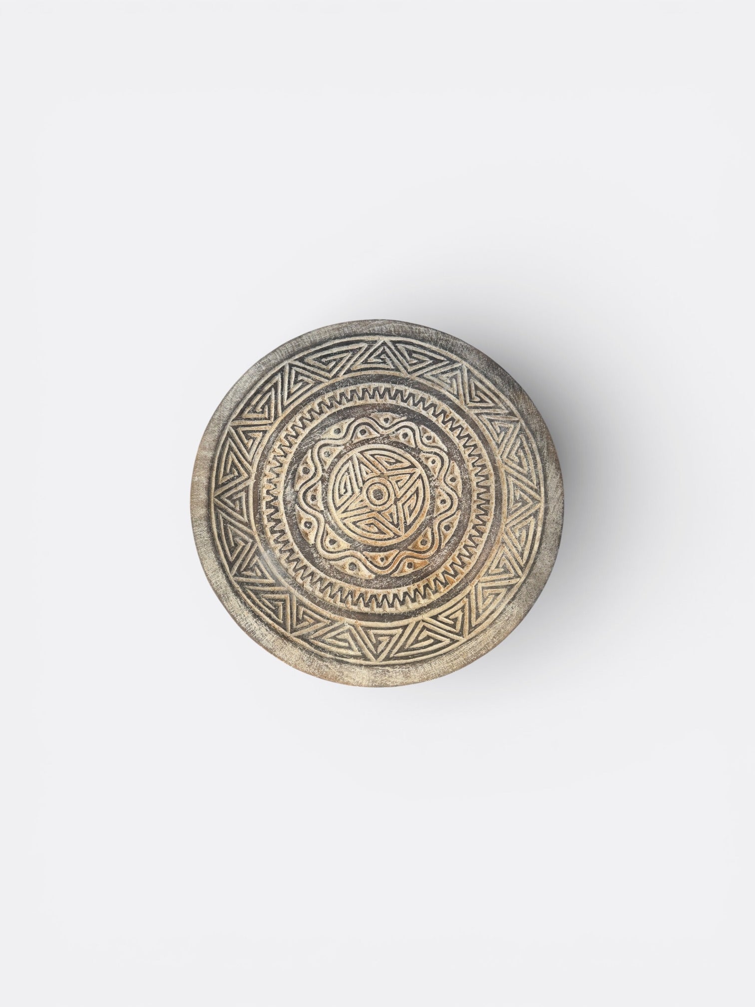 Plat sculpté en bois de teck