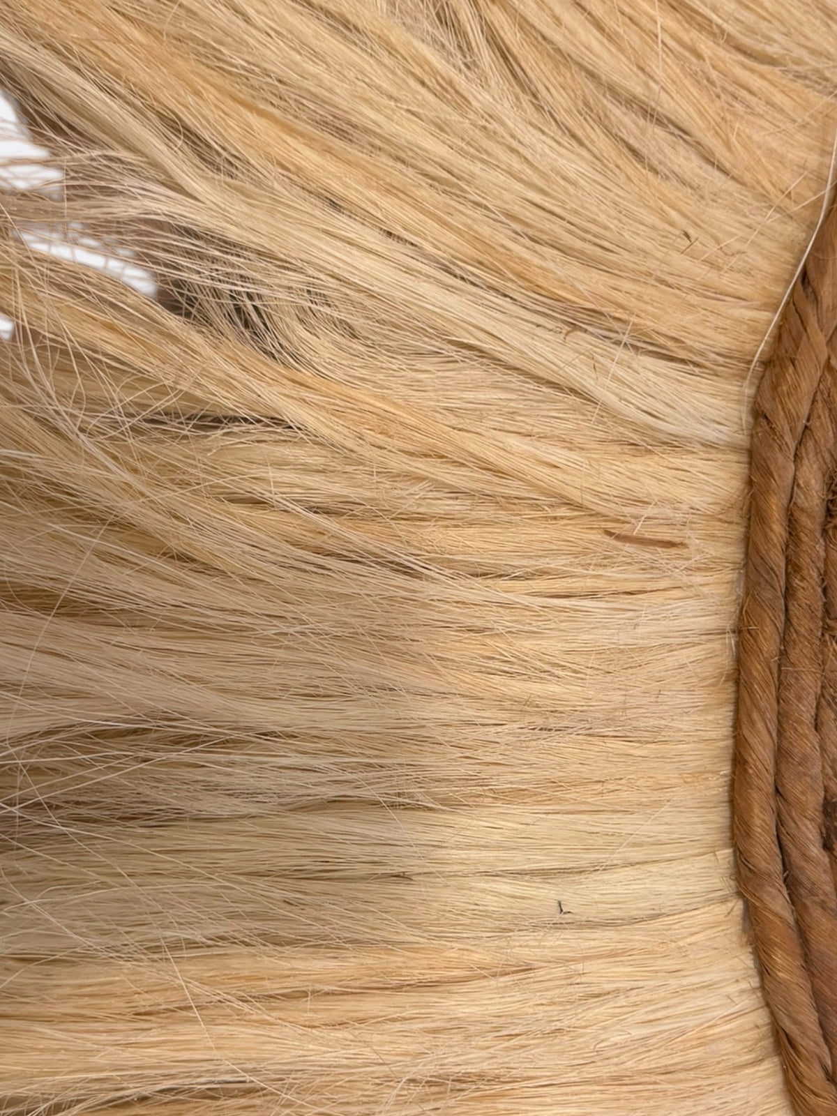 Miroir Senja - vue rapprochée du rotin
