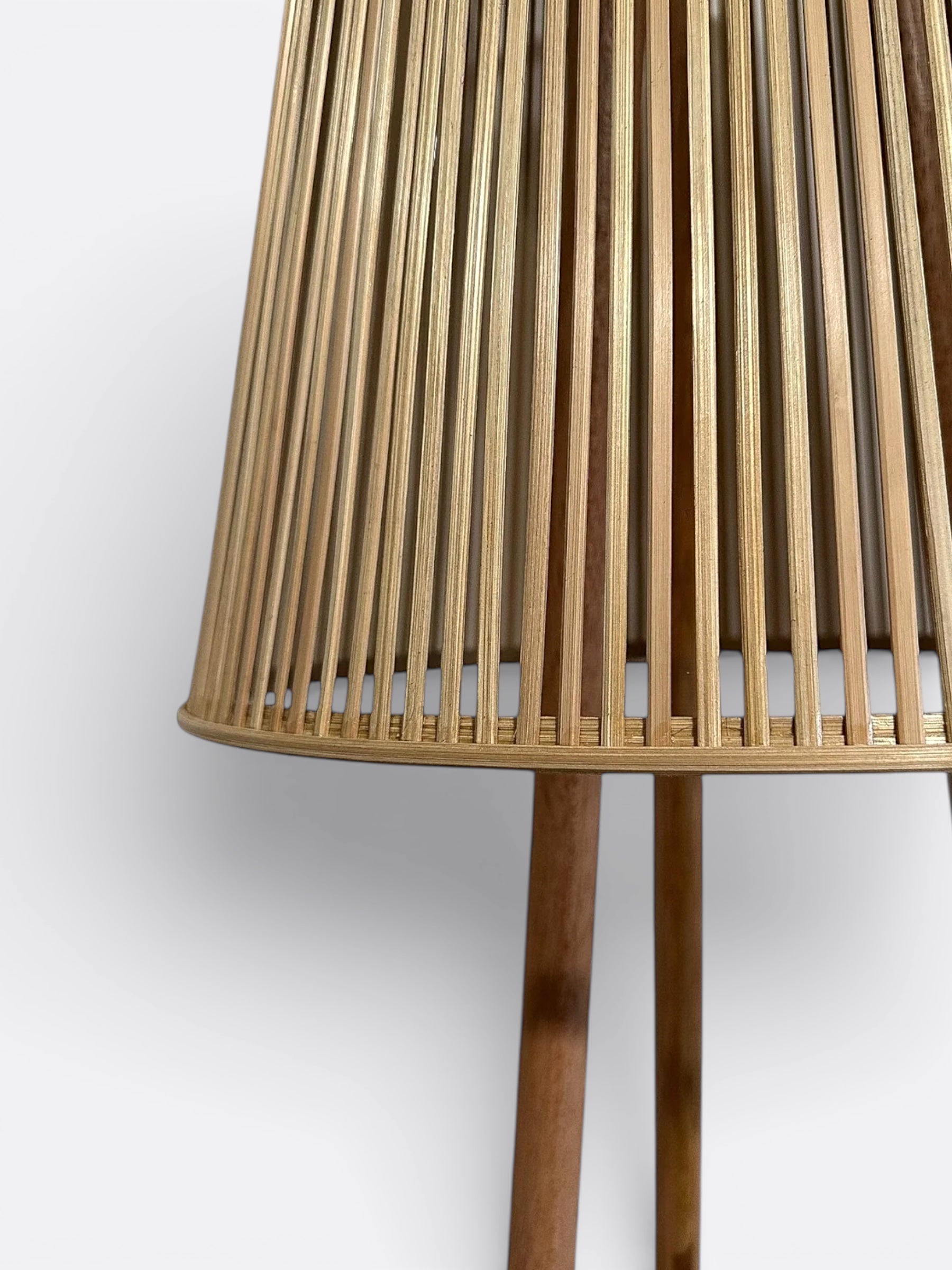 Lampe à pied en teck Bali - Jati