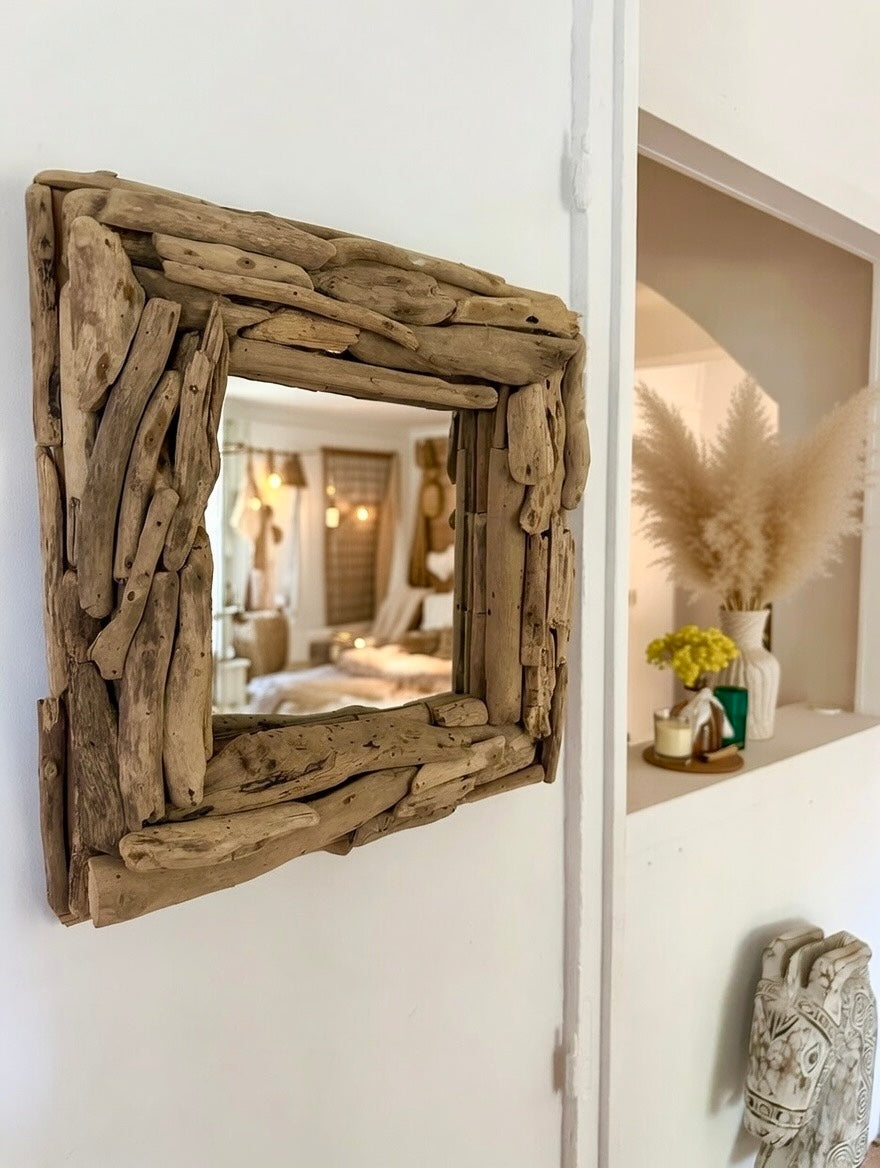 petit miroir mural carré en bois flotté marron de Bali