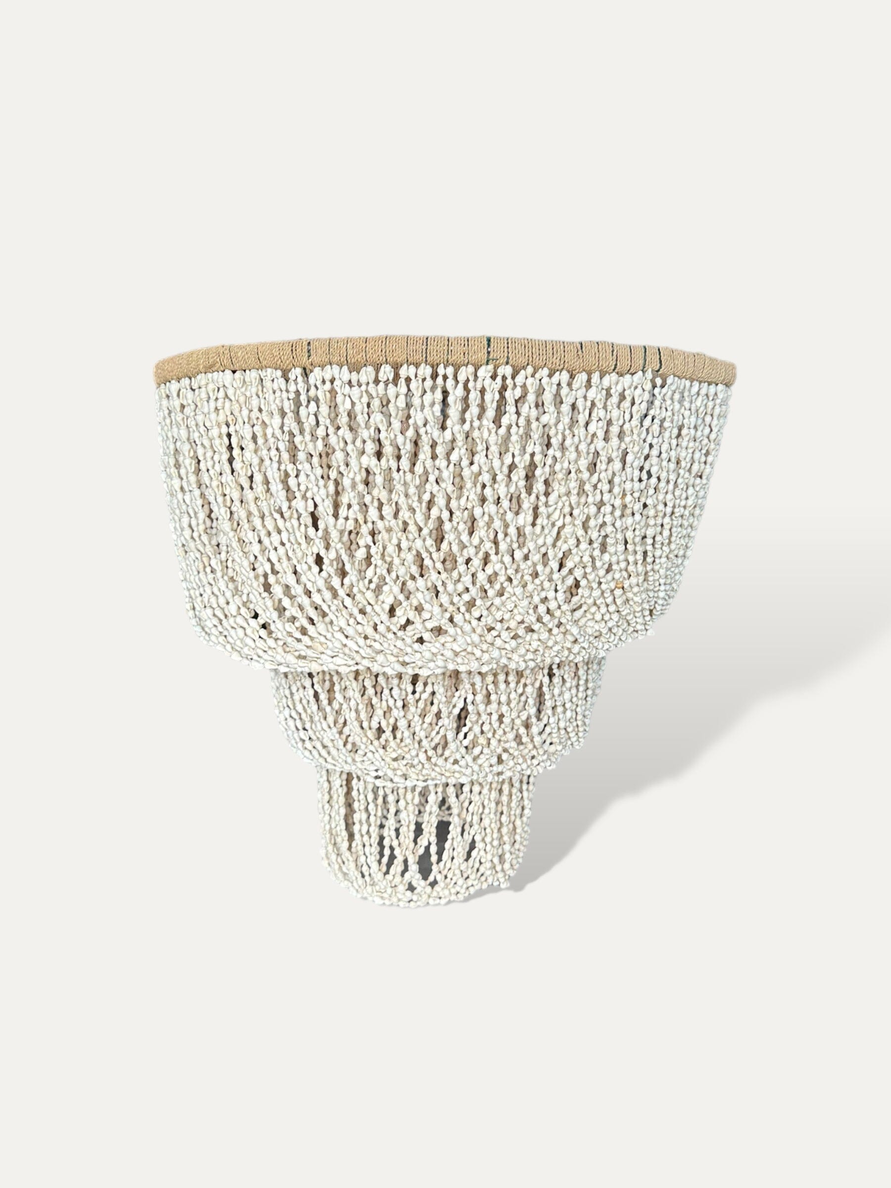 lustre en coquillage Bali - Le lustre Megeng COKOHA