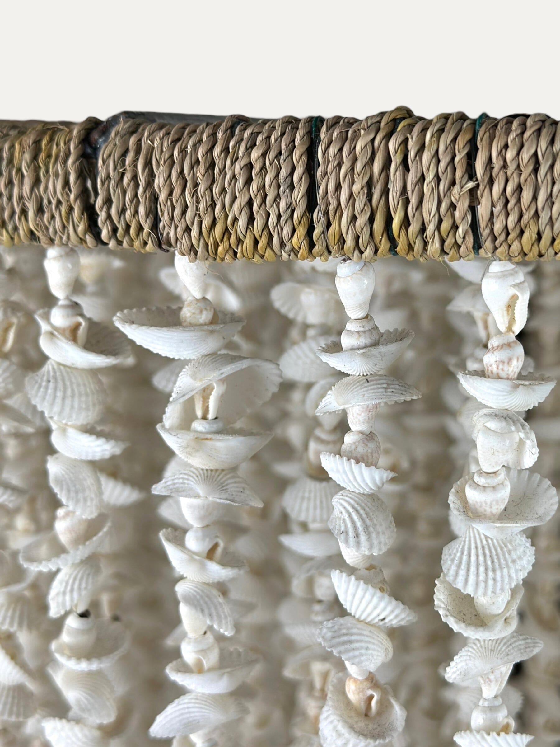 lustre en coquillage Bali - Le lustre cokoha COKOHA