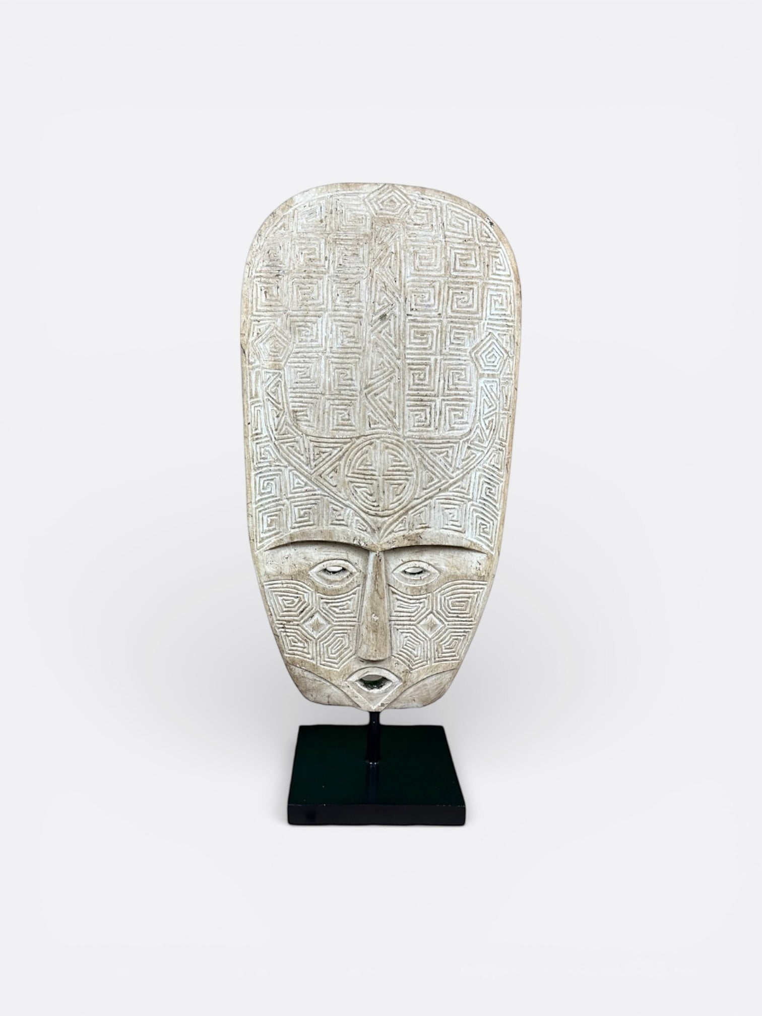 Sculpture visage primitif en bois de Suar réalisée à la main à Bali, hauteur 1 mètre
