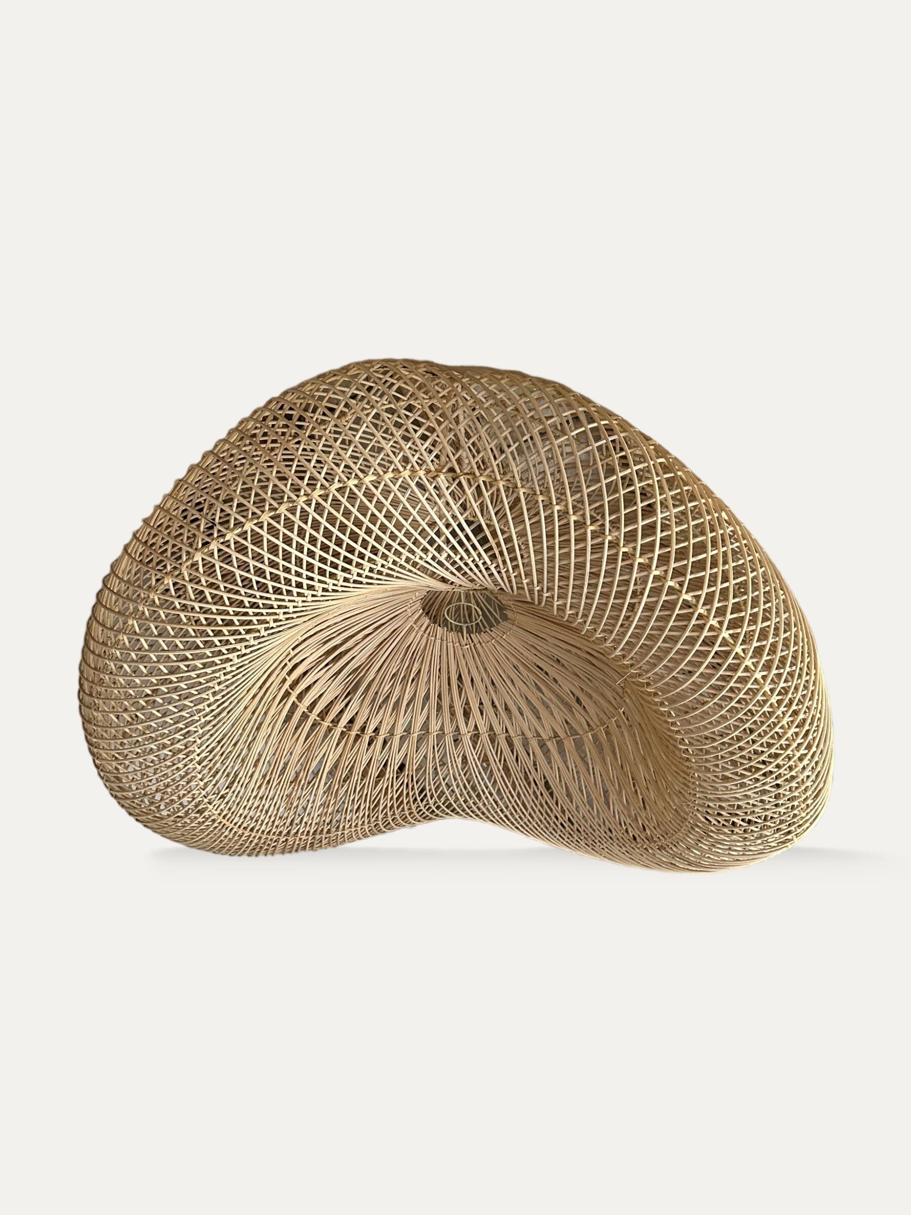 Suspension en rotin artisanale - Éclat exotique Cokoha