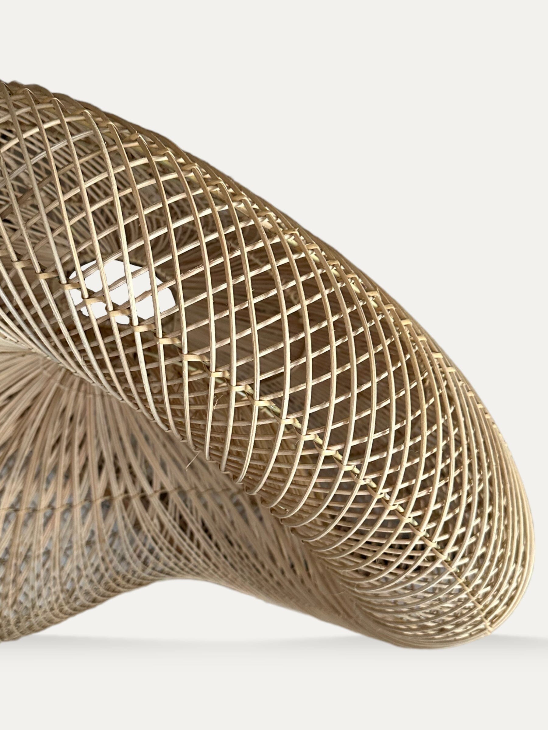 Suspension en rotin artisanale - Éclat exotique Cokoha