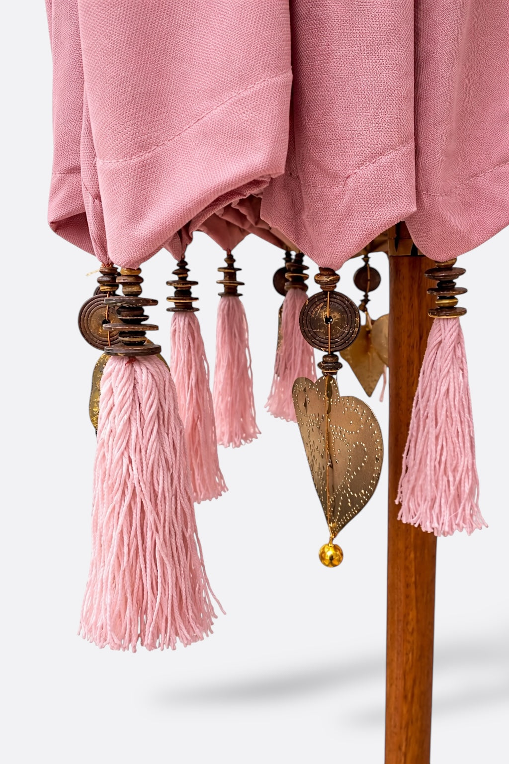 Parasol artisanal en coton imperméable et teck – Matahari Rose