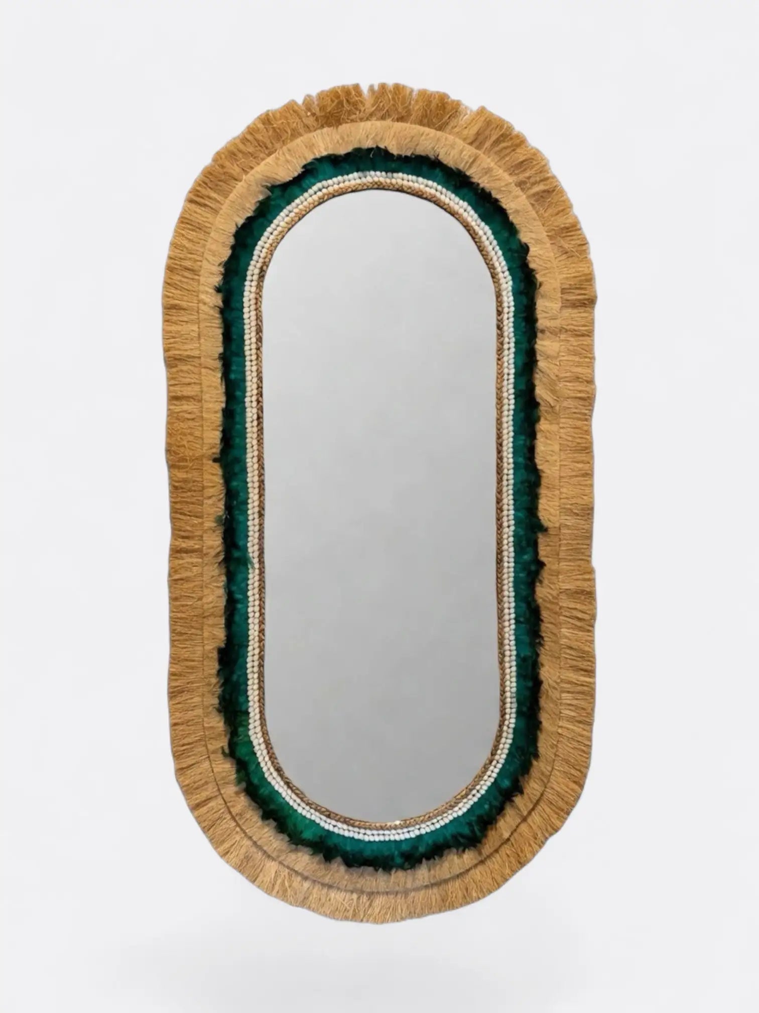 Grand miroir XXL artisanal ovale en Raphia, plumes et coquillages – Tahia