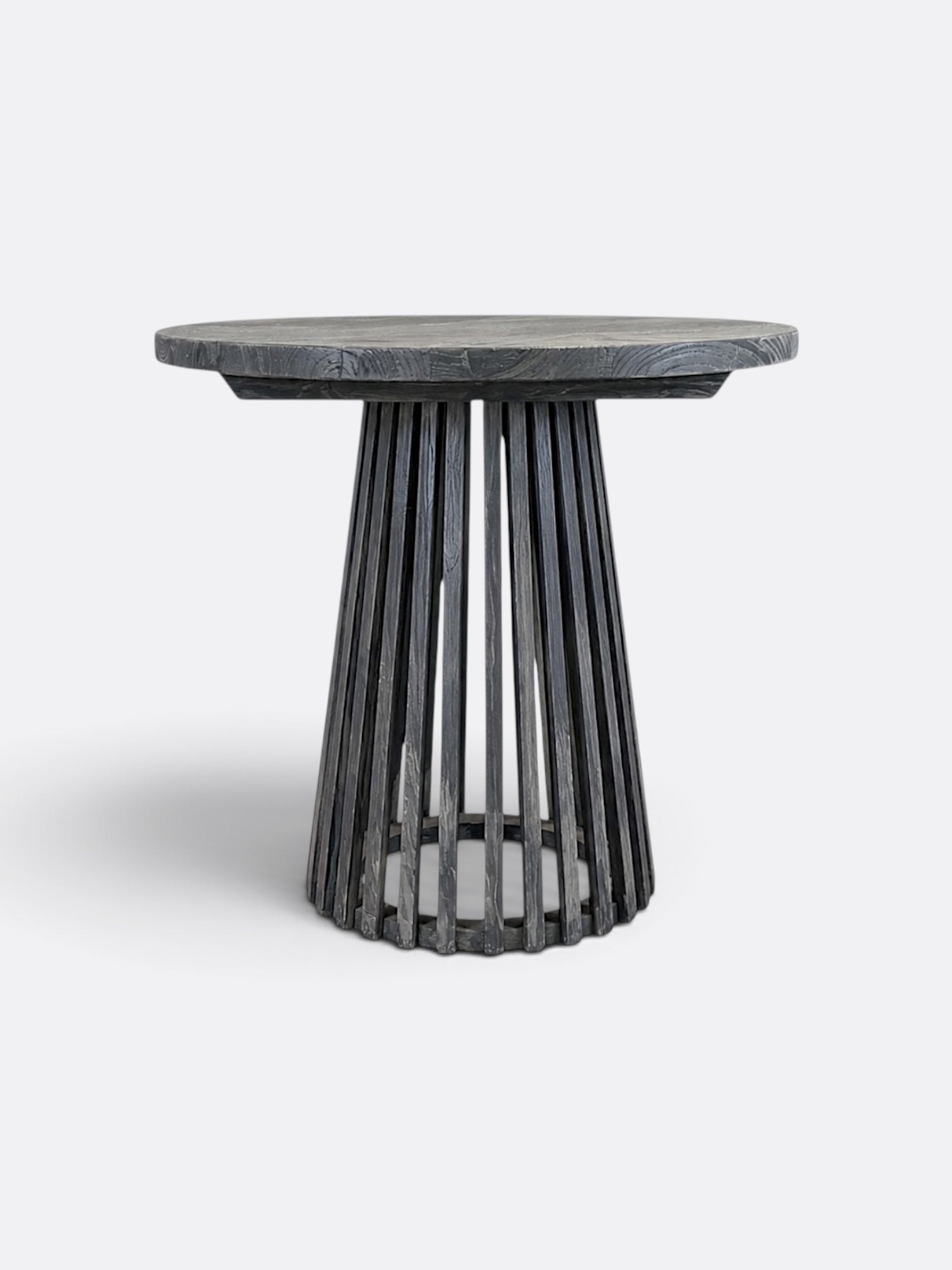 Table basse ronde Shila en lamelles de teck gris, vue d'ensemble