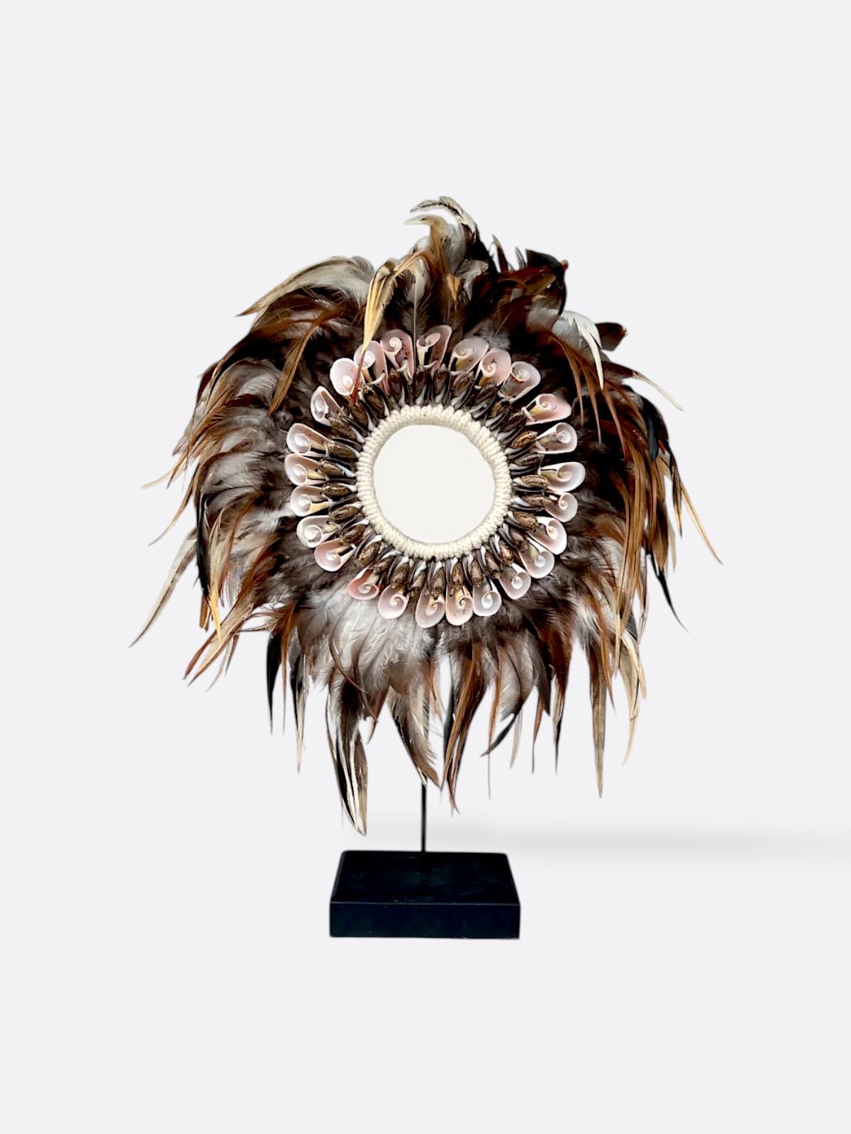 Collier décoratif en plumes et coquillages Eliora, vue de face