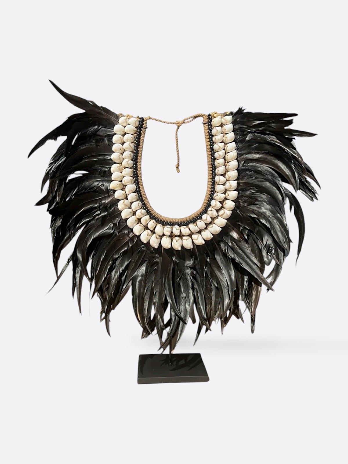 Collier décoratif en plumes et coquillages Noah, vue de face
