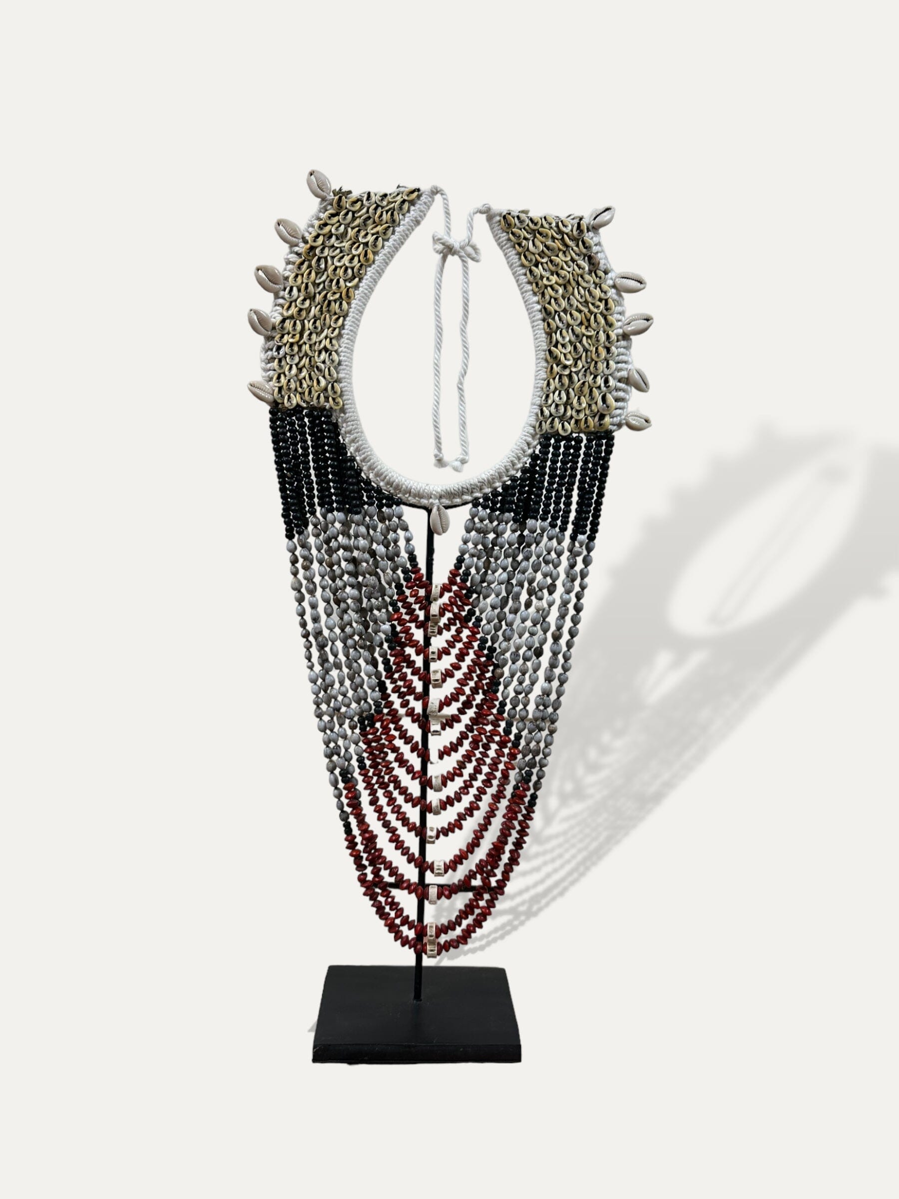 Collier en coquillages et perles - Khaara Cokoha