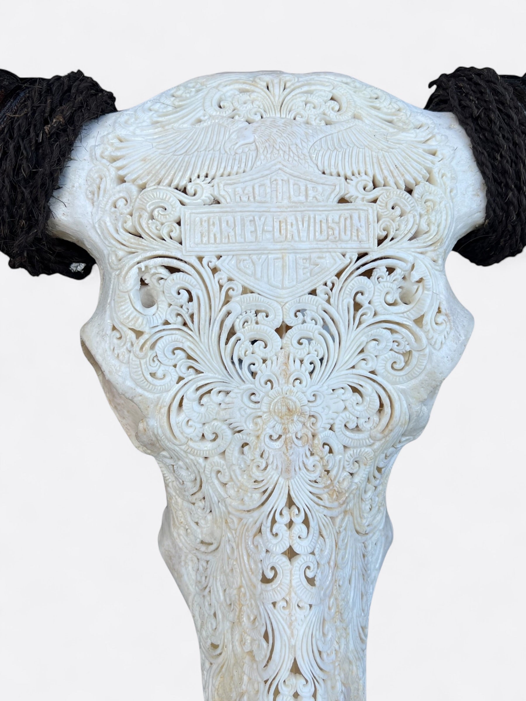 crane de buffle artisanal de bali piece unique gravé harley davidson