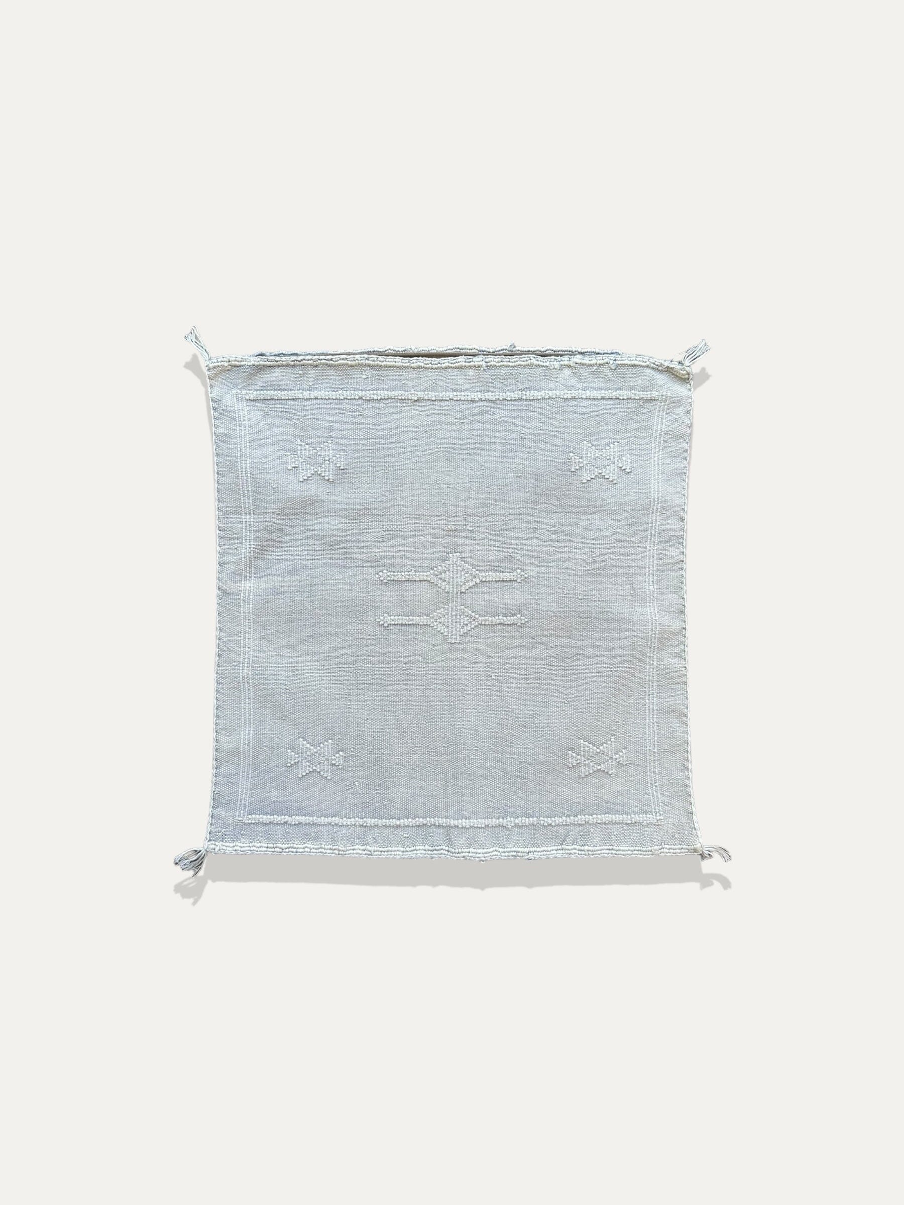 Housse de Coussin écru en soie de cactus - Tamila vase Cokoha