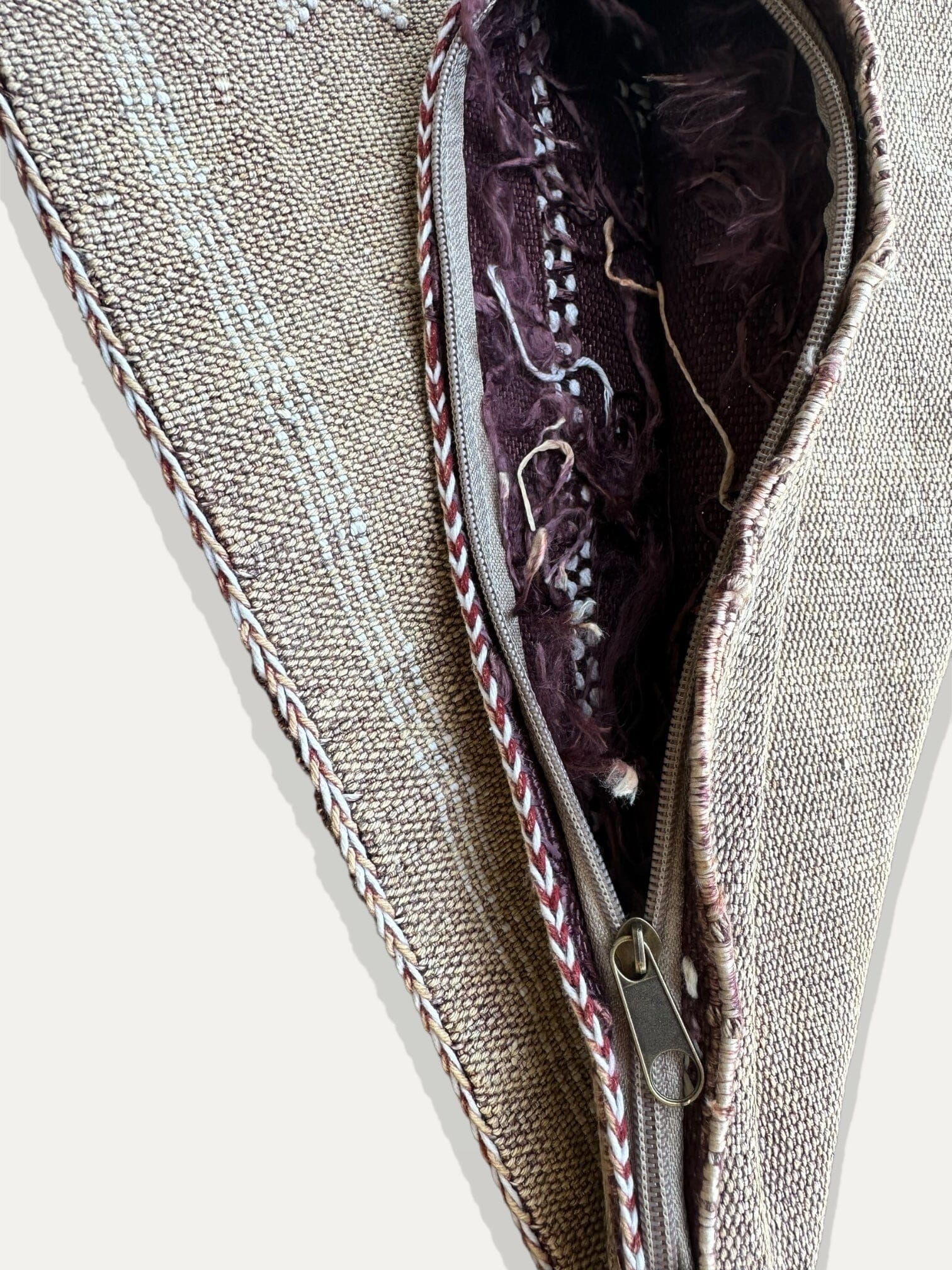 Housse de Coussin sable en soie de cactus - Tamila vase Cokoha