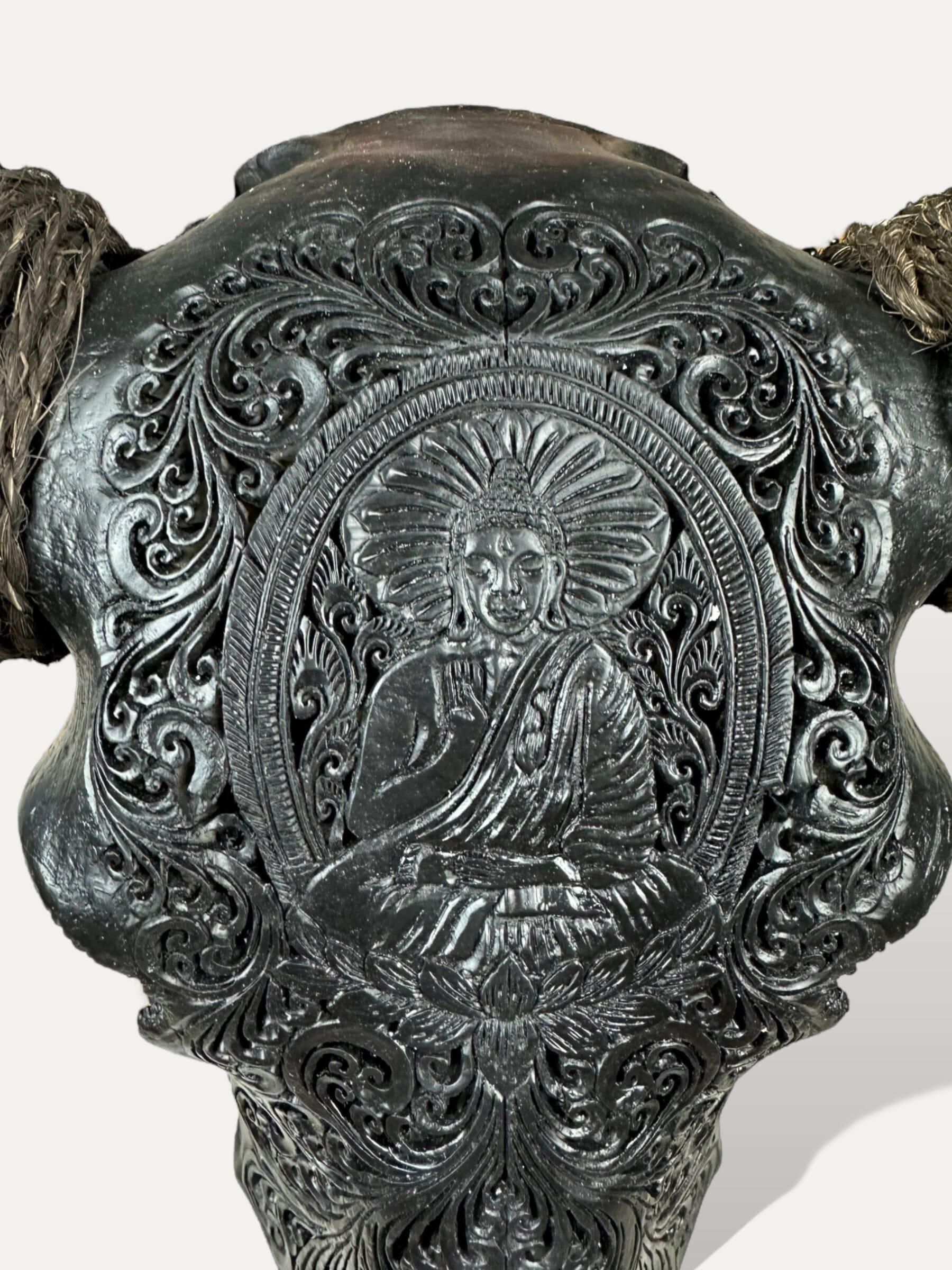 Crâne de buffle sculpté - Buddha Dharma Cokoha