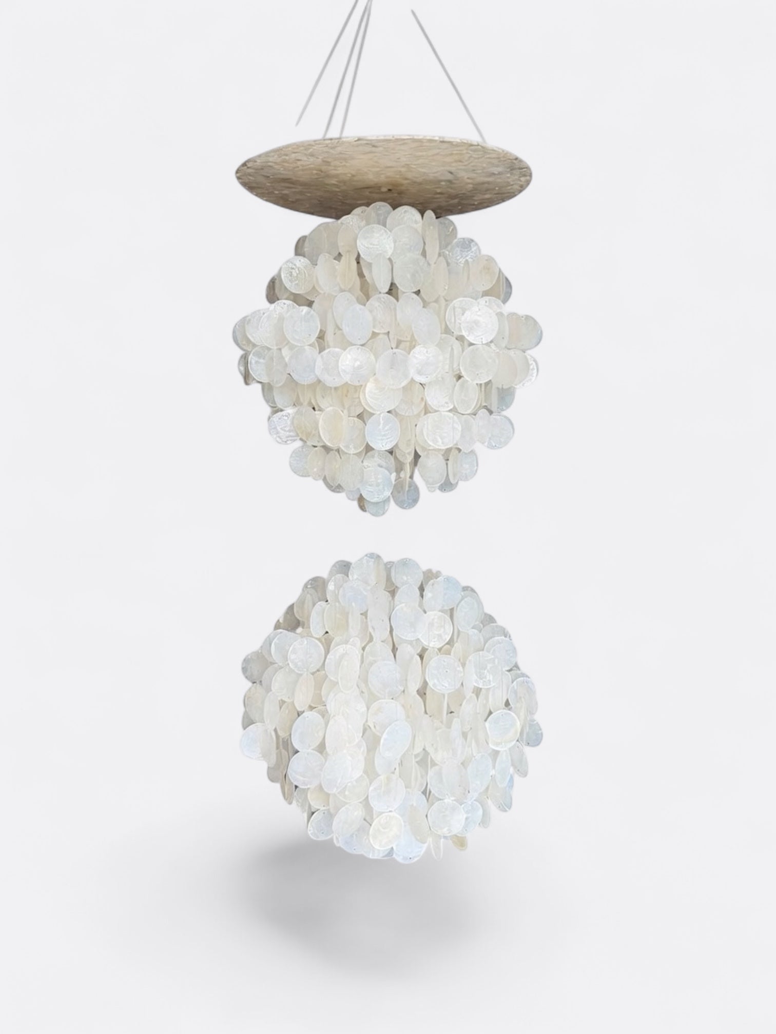 Lustre Ayat en pastilles de nacre suspendues