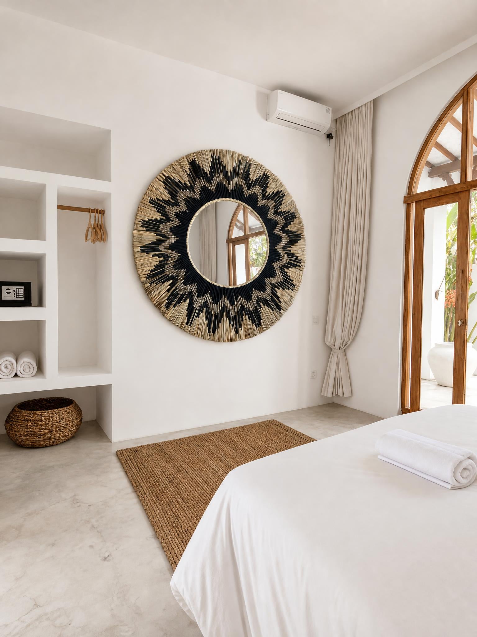 Grand miroir rond artisanal en roseau – Rahayu