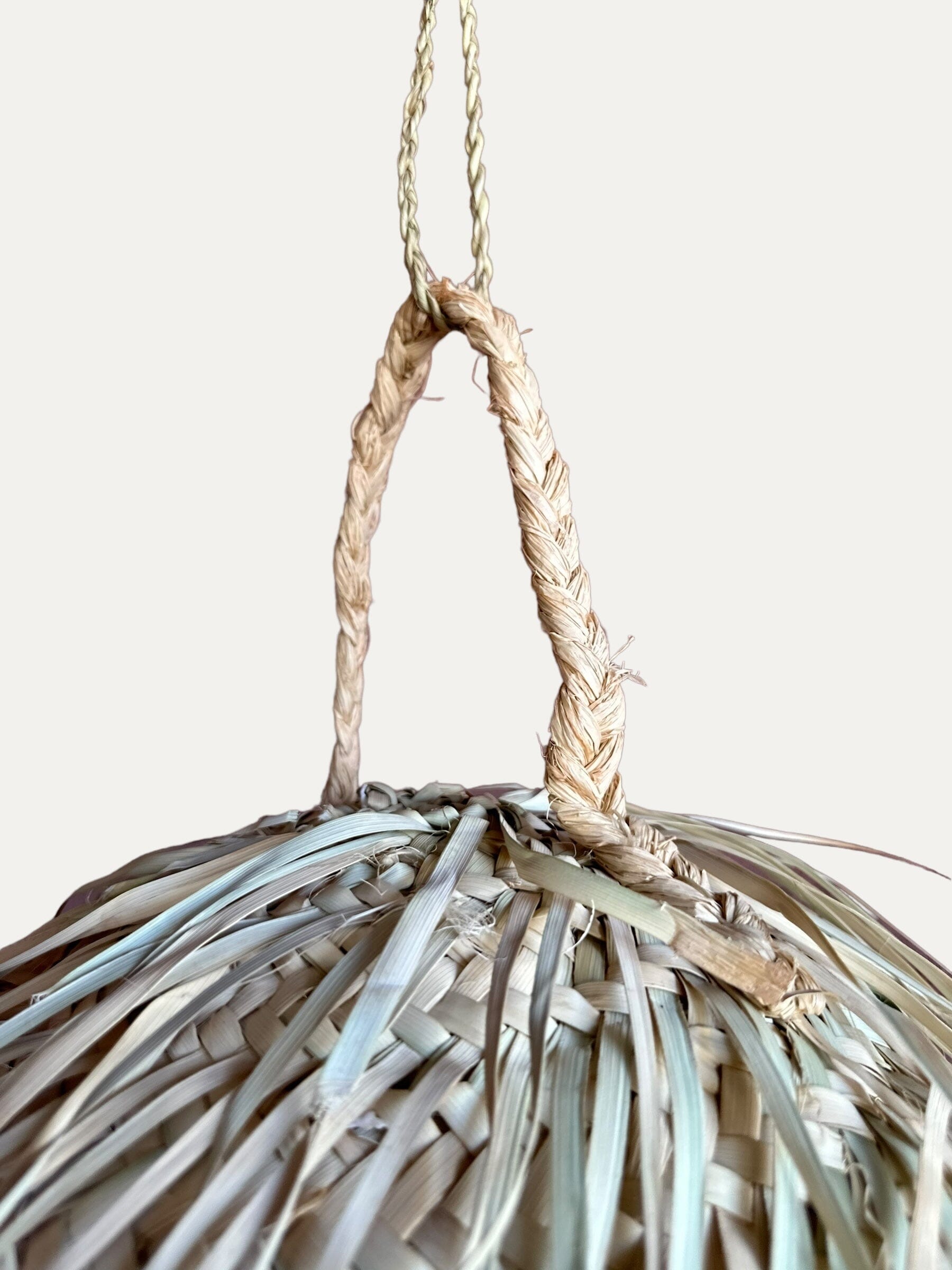 Suspension en feuille de palmier - Oud Cokoha