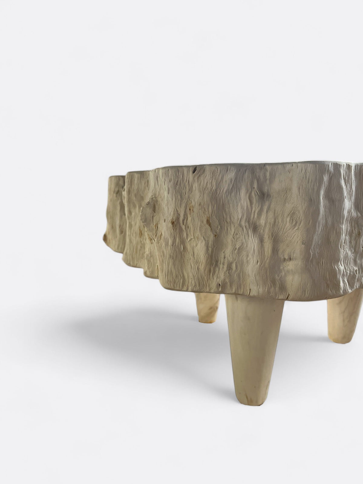 Table basse Padang en bois de litchi - détail du veinage