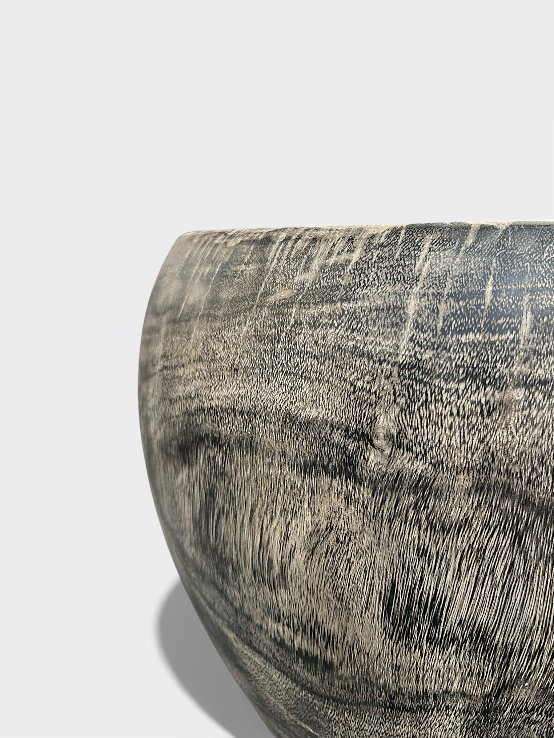 Tabouret Lauria en manguier - détail du veinage