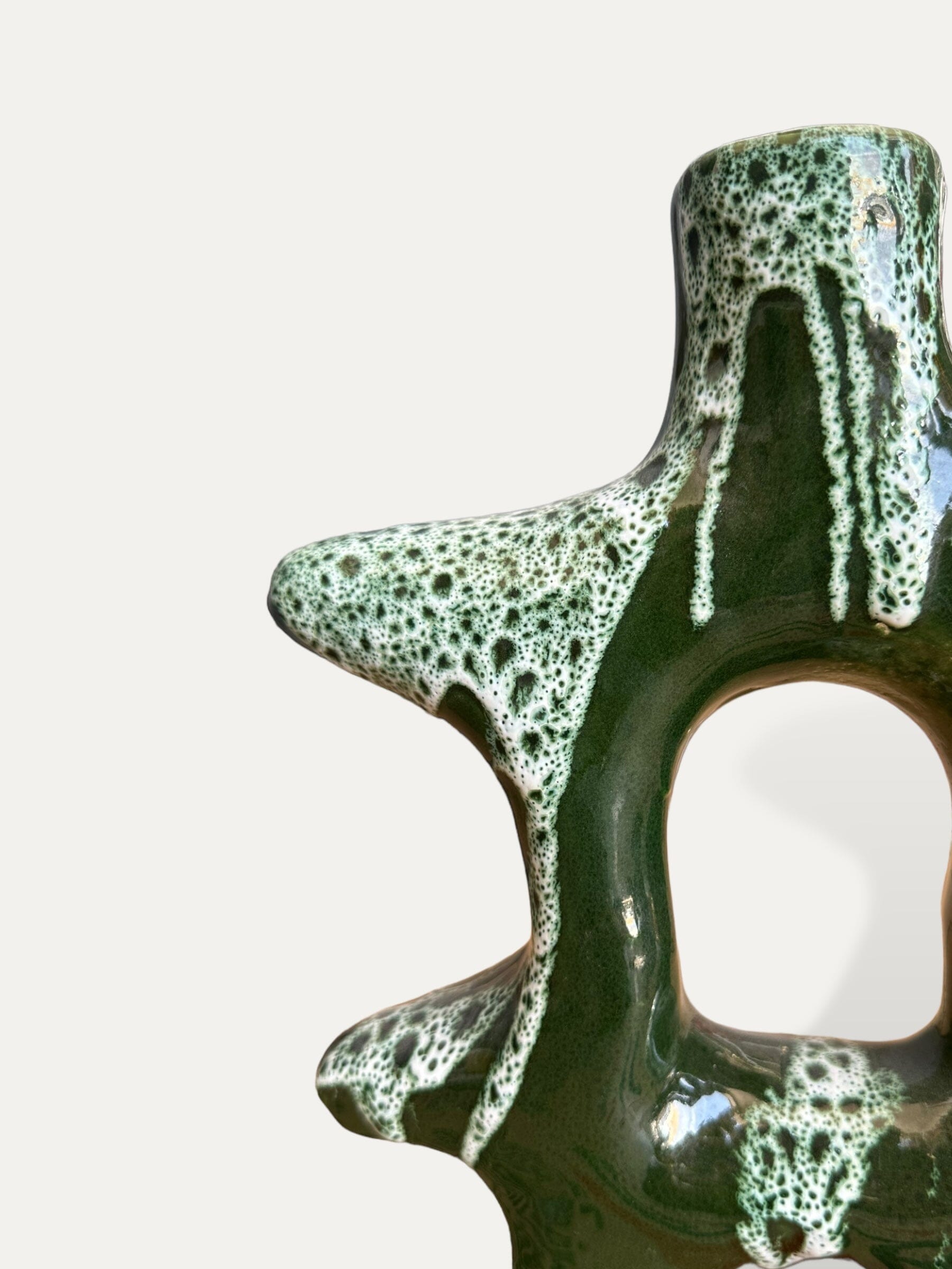 Vase décoratif vert tacheté blanc - Alcazar vase Cokoha