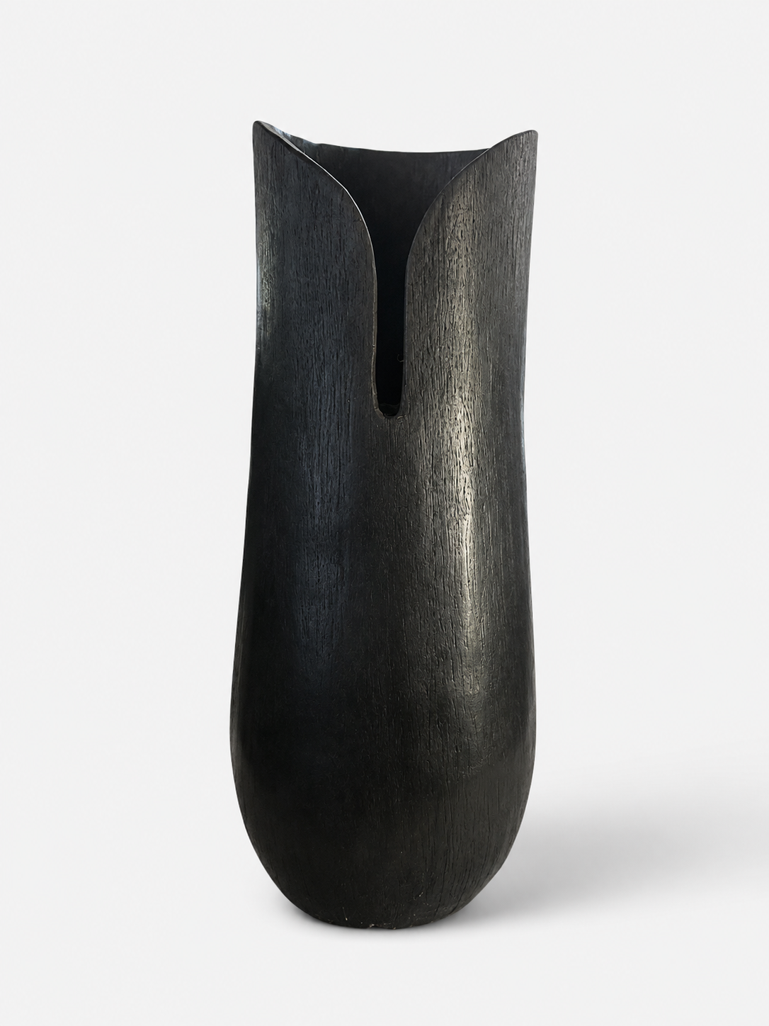 Pot Piagi en teck massif au col sculpté, vue d'ensemble