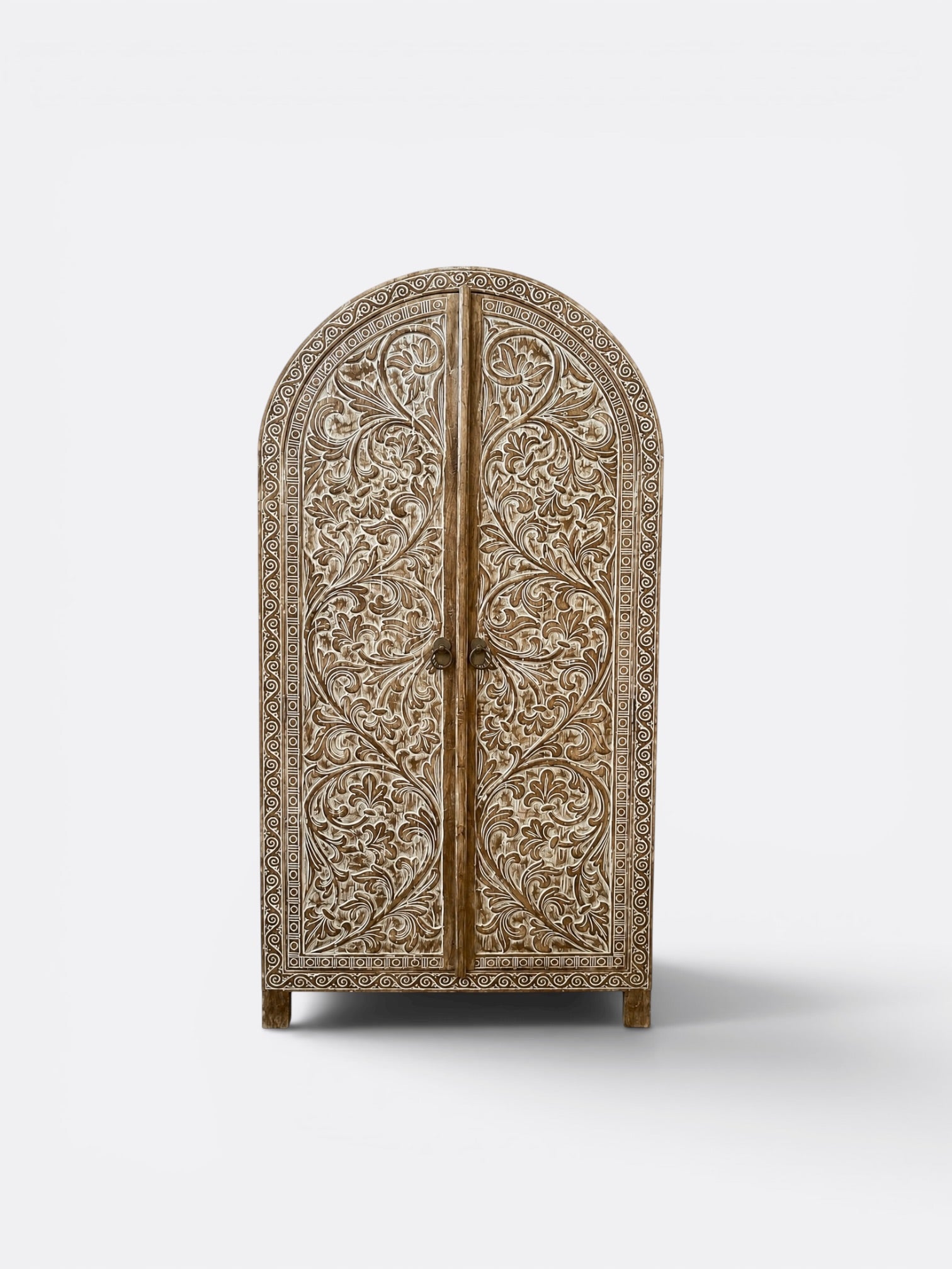 Armoire artisanale en teck sculpté – Orena