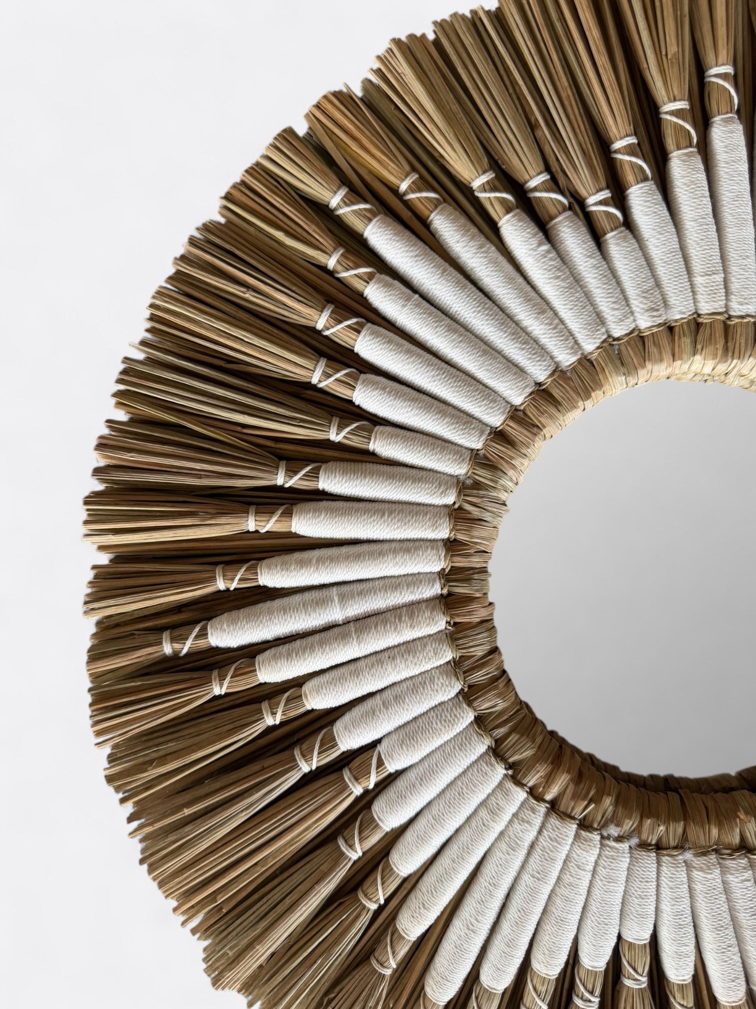 Petit miroir rond artisanal en roseau – Rio blanc