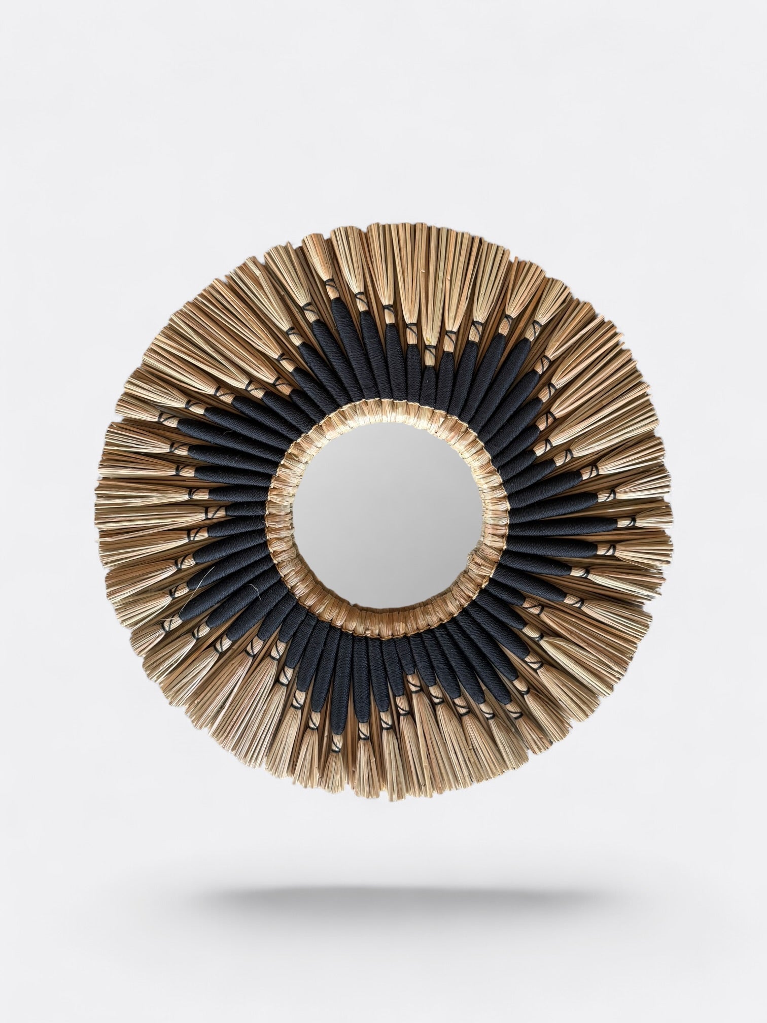 Petit miroir rond artisanal en roseau – Rio noir