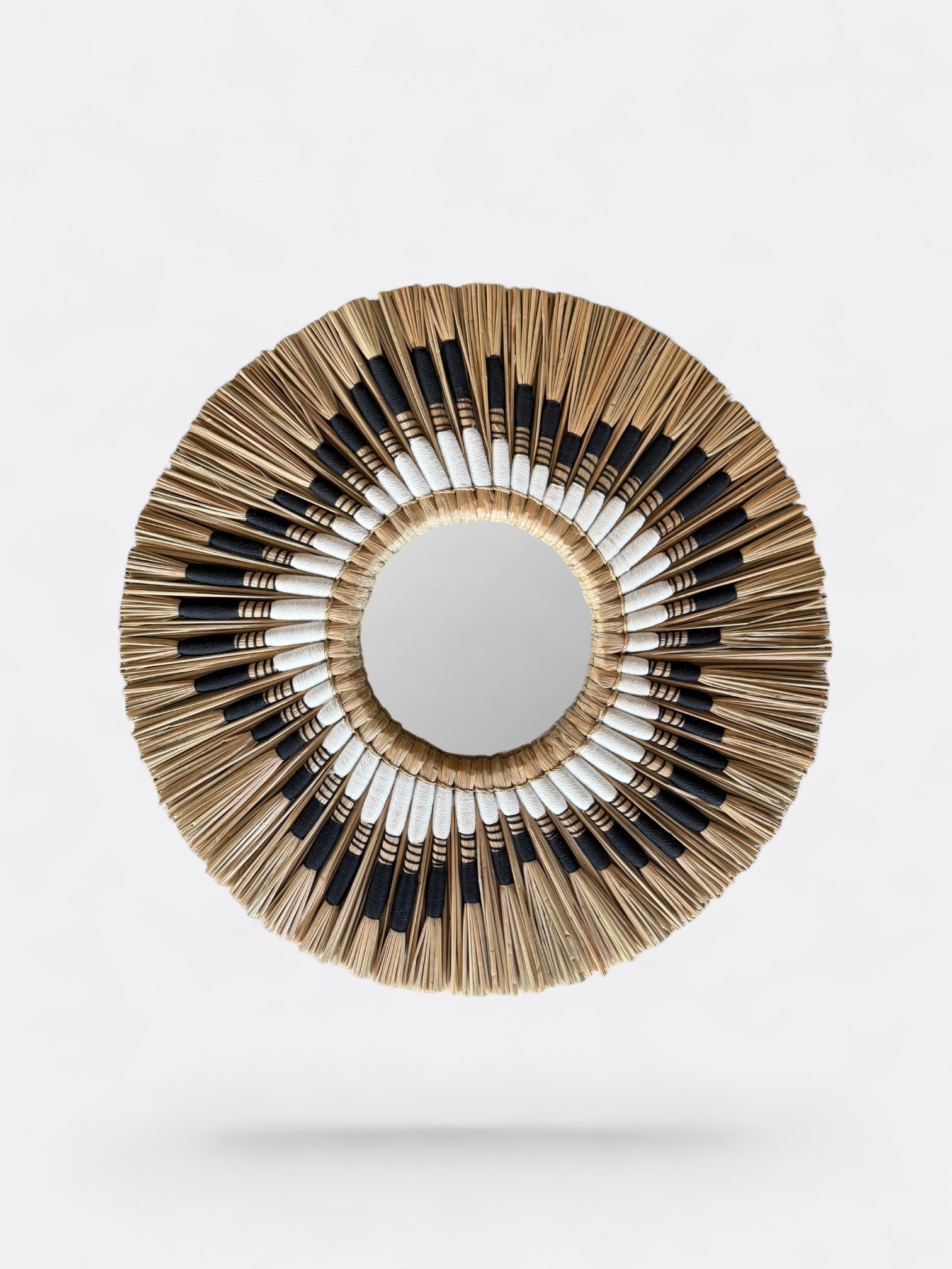 Petit miroir rond artisanal en roseau – Lyo
