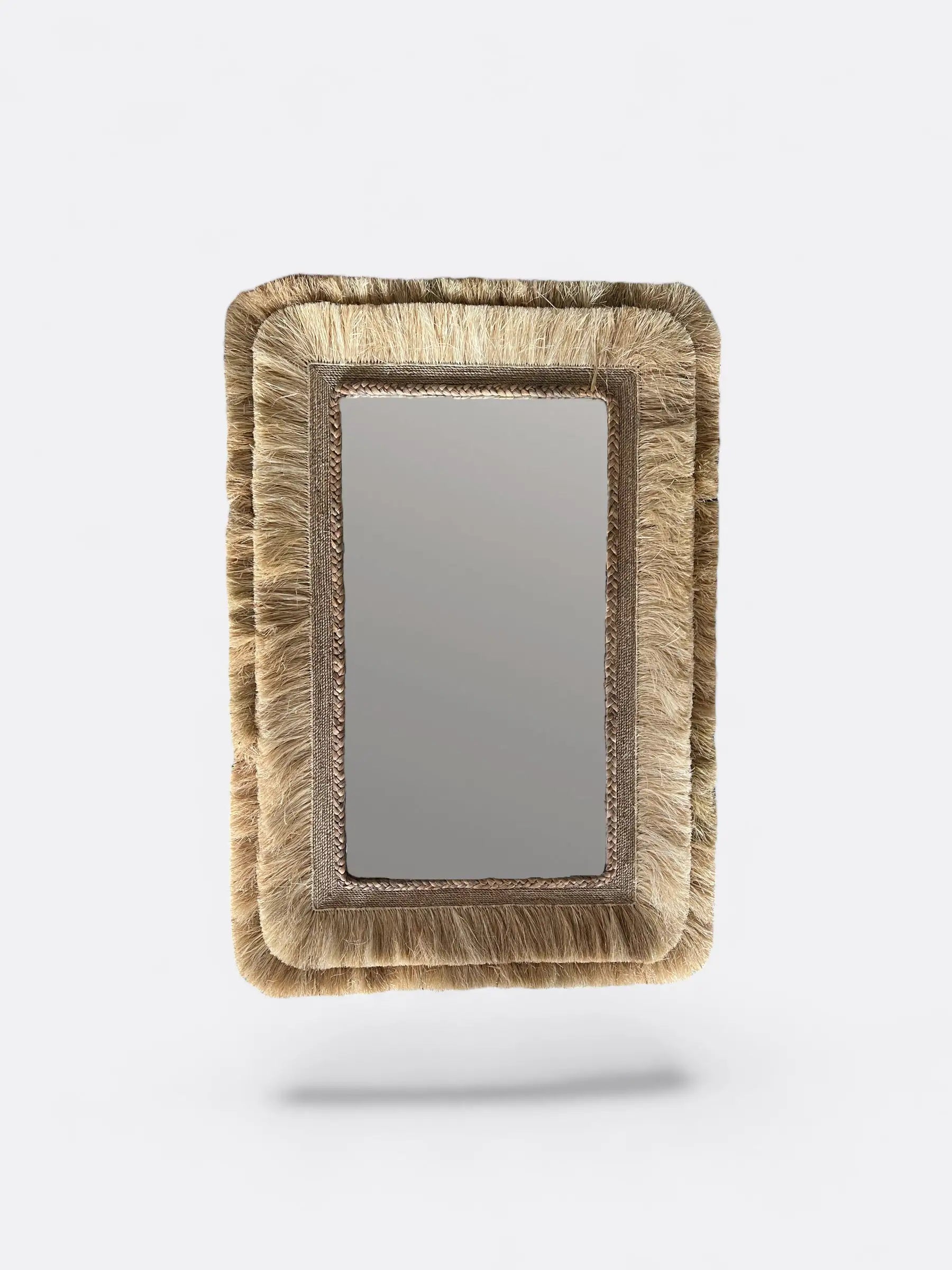 grand miroir mural rectangulaire en raphia beige fait main a bali