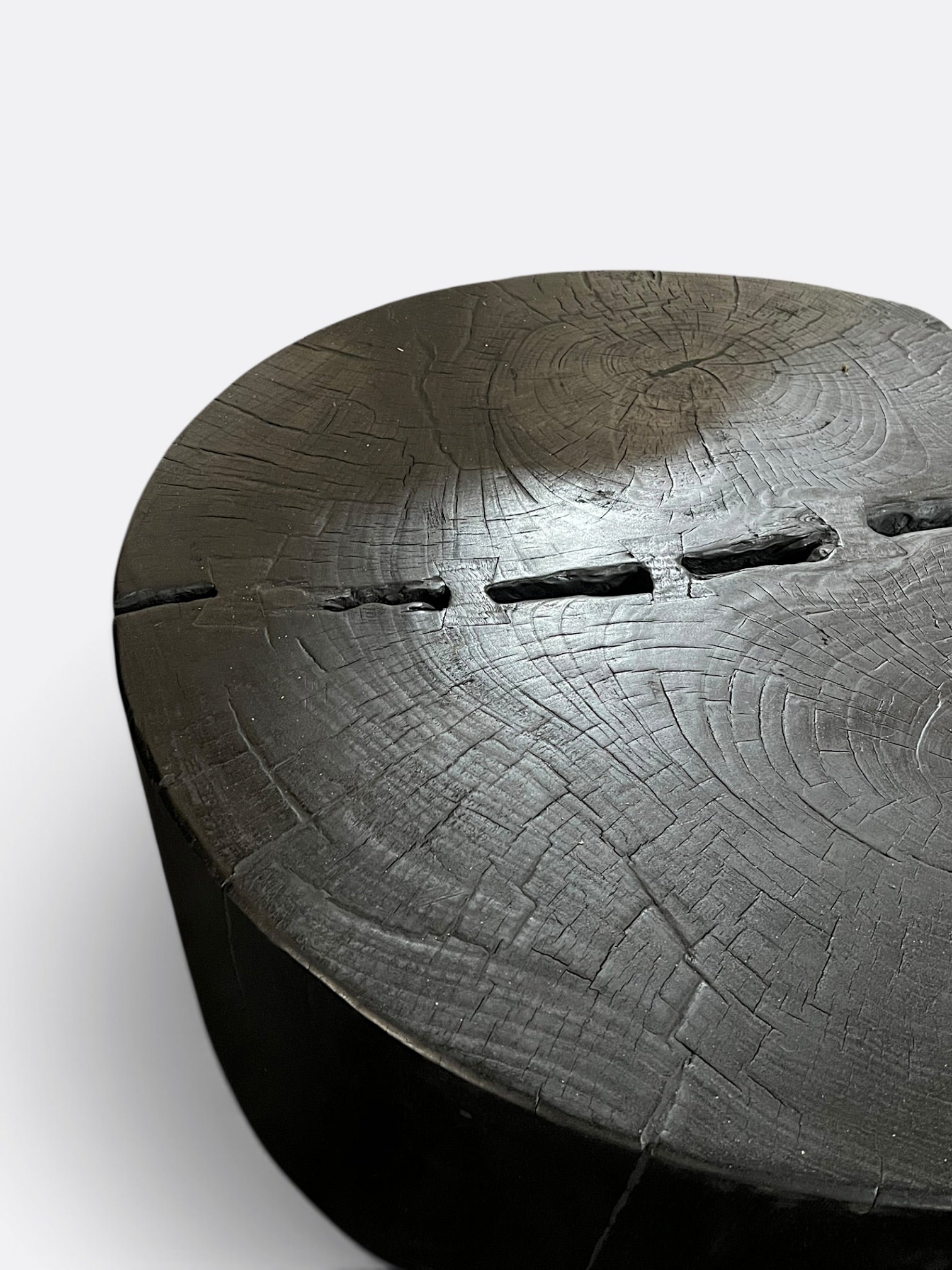 Table basse ronde en Suar noir - Myla