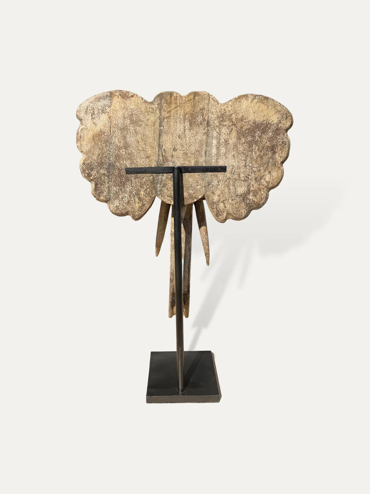 Grande sculpture artisanale en bois de Suar – Gajah XXL