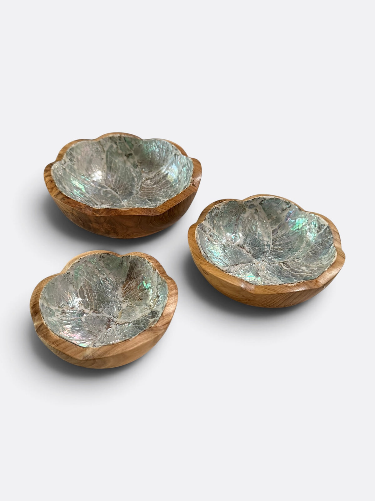 Petits bols apéritif en teck et nacre couleur jade