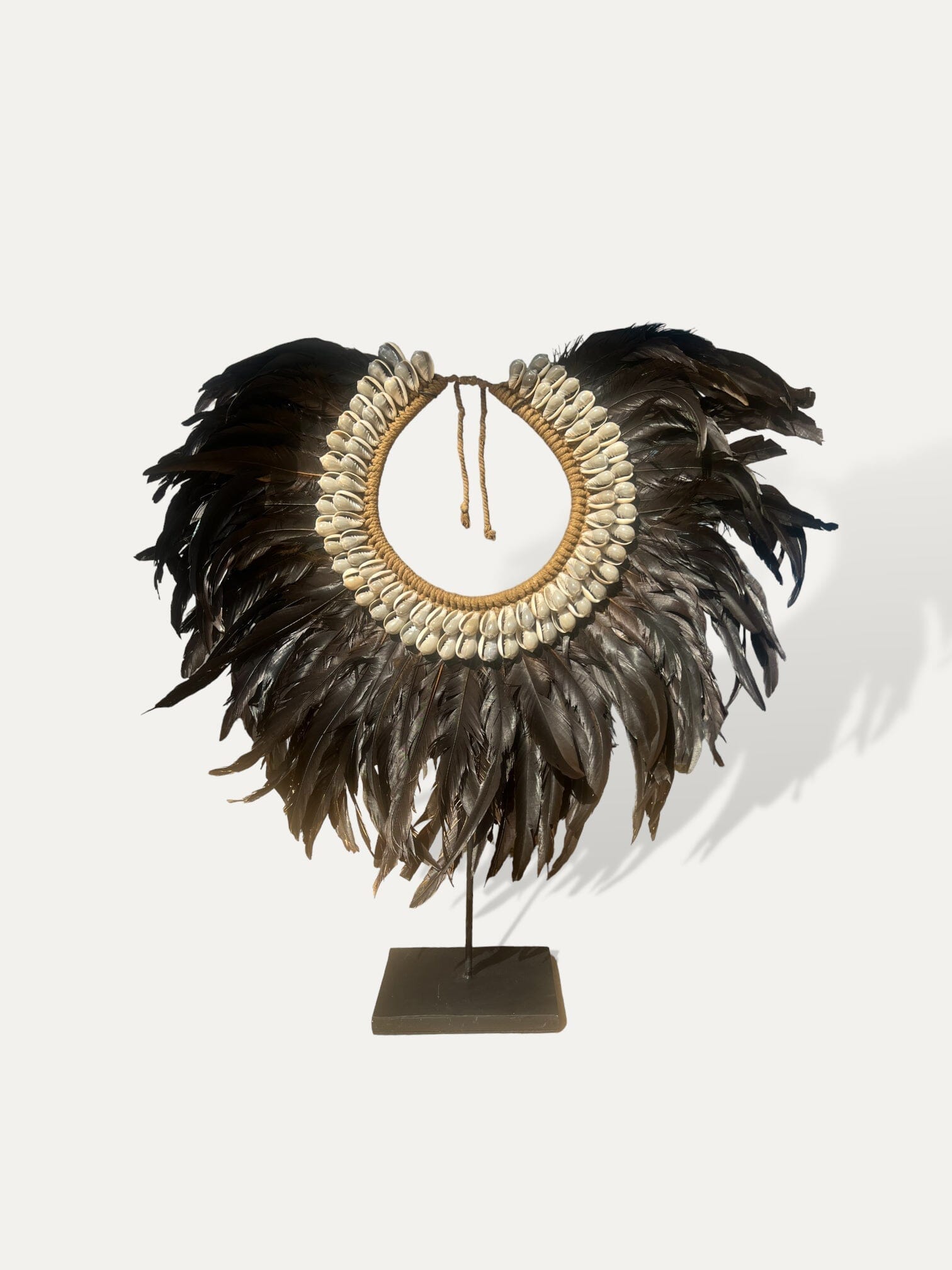 Collier en plumes et coquillages - Onyx Cokoha 