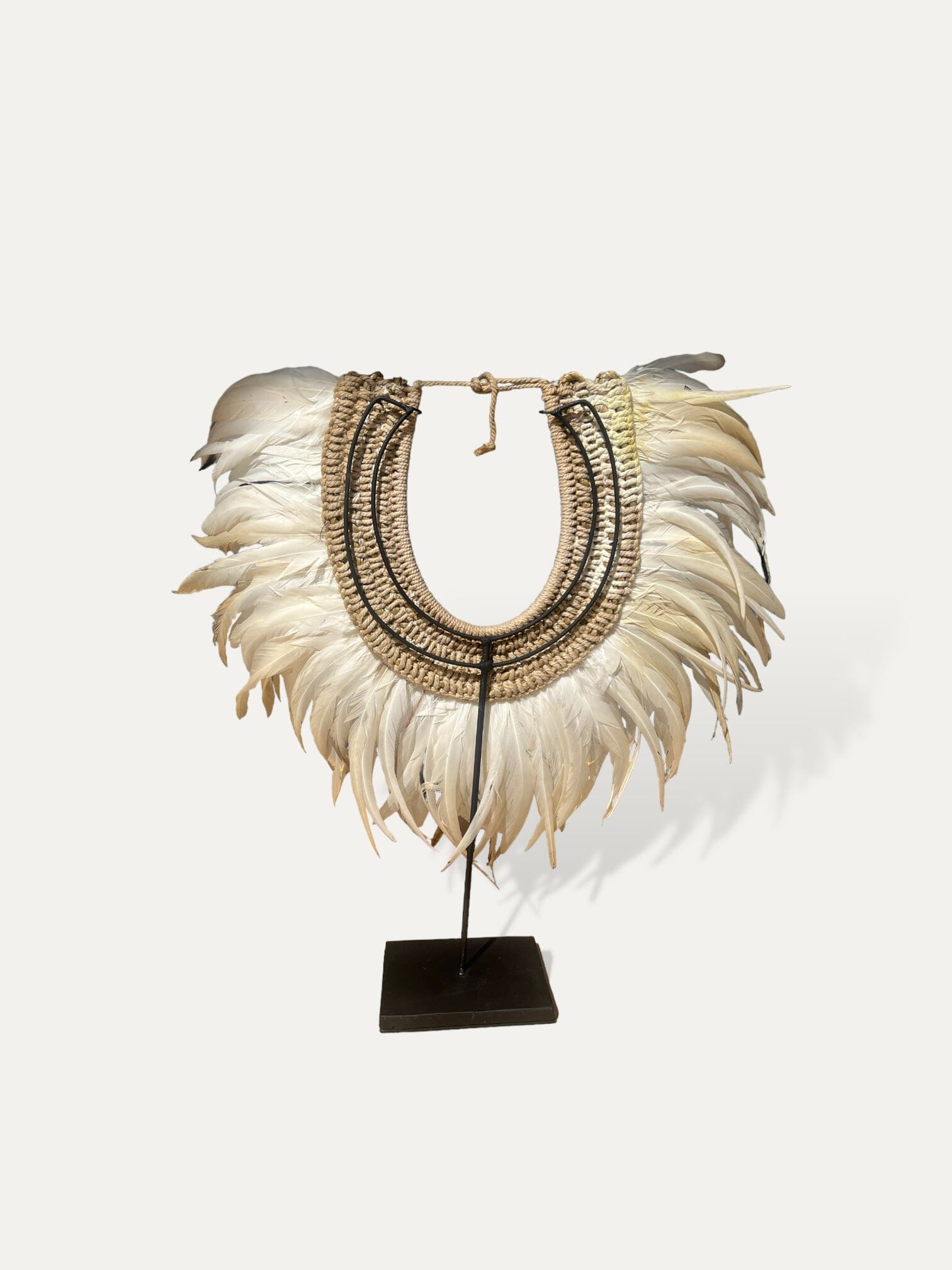 Collier en plumes et coquillages - Thais COKOHA 