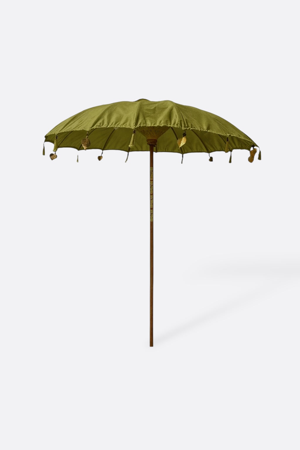 Parasol artisanal en coton imperméable et teck – Matahari vert