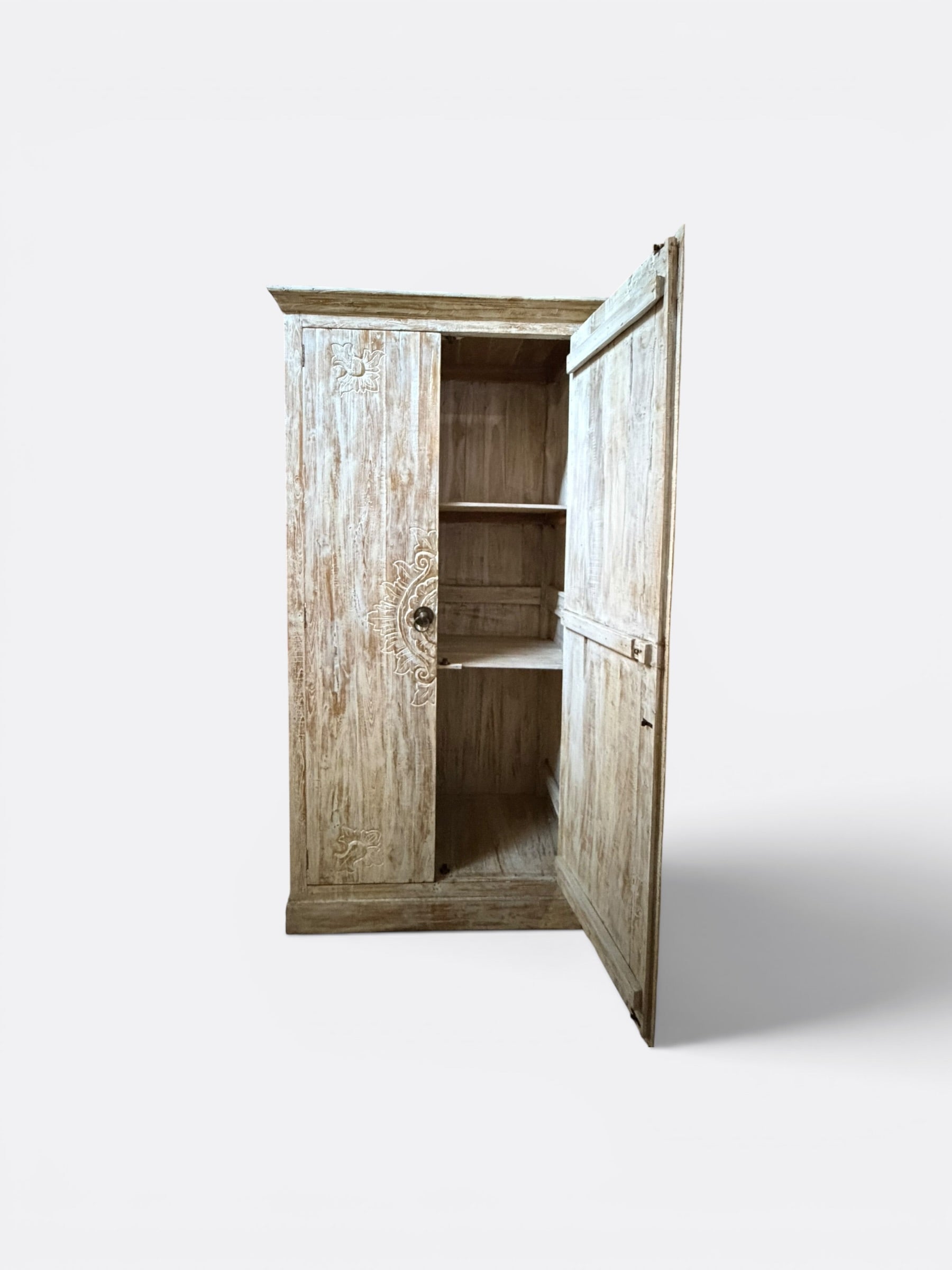 Armoire artisanale en teck blanchi – Bumi