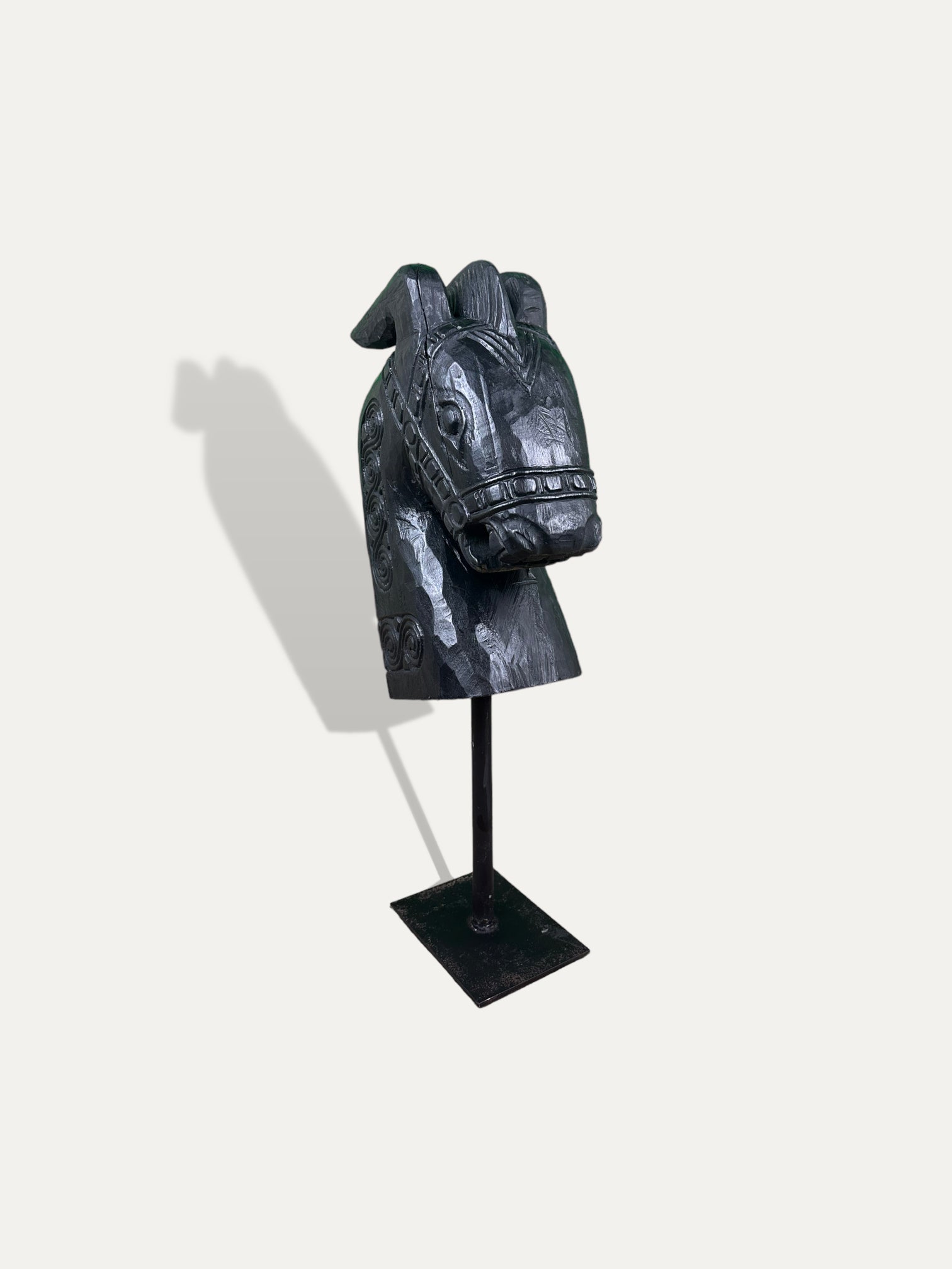 Sculpture d'un buste de cheval - Kuda noir