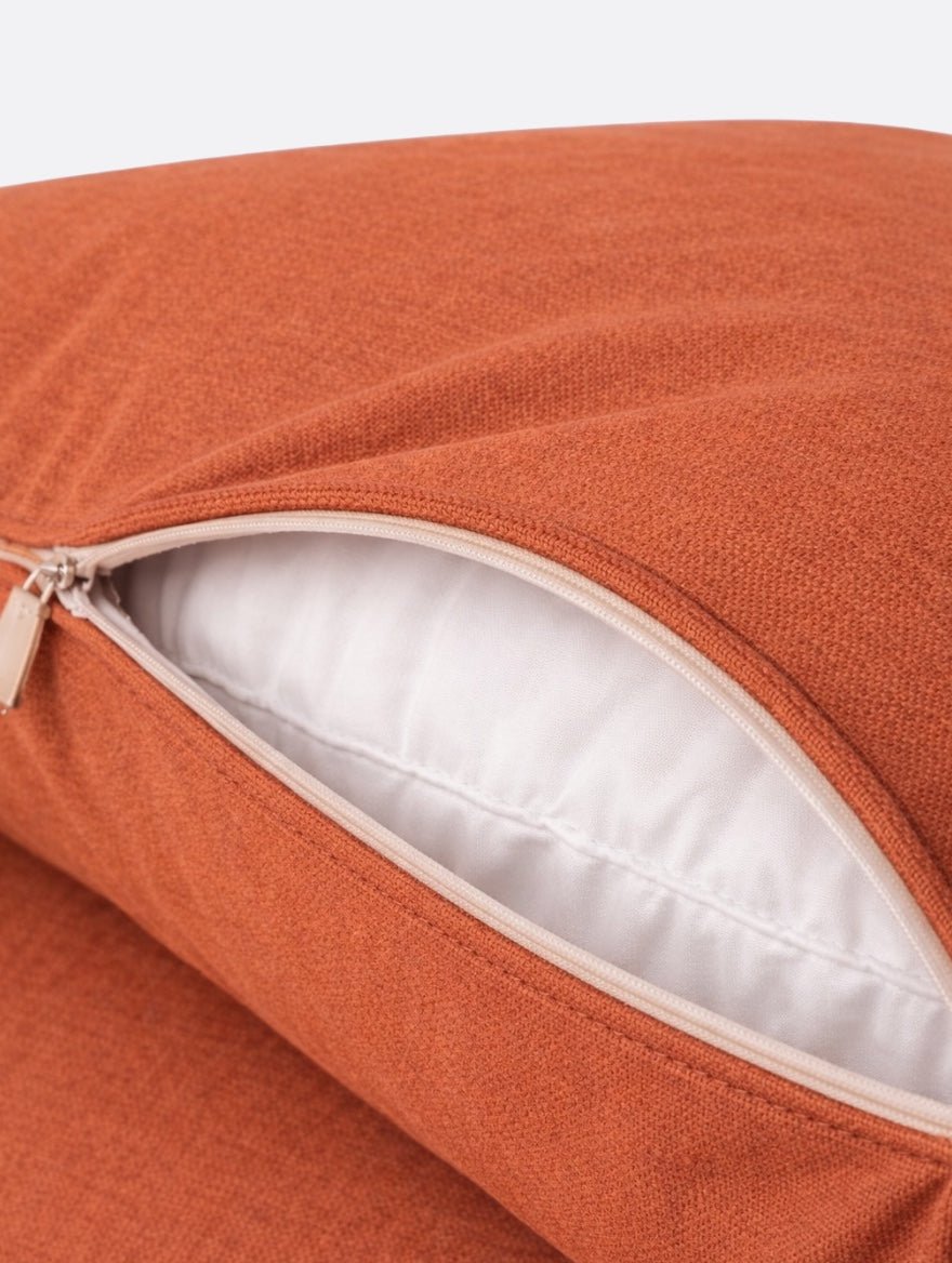 Canapé Myo terracotta - gros plan sur le tissu coton