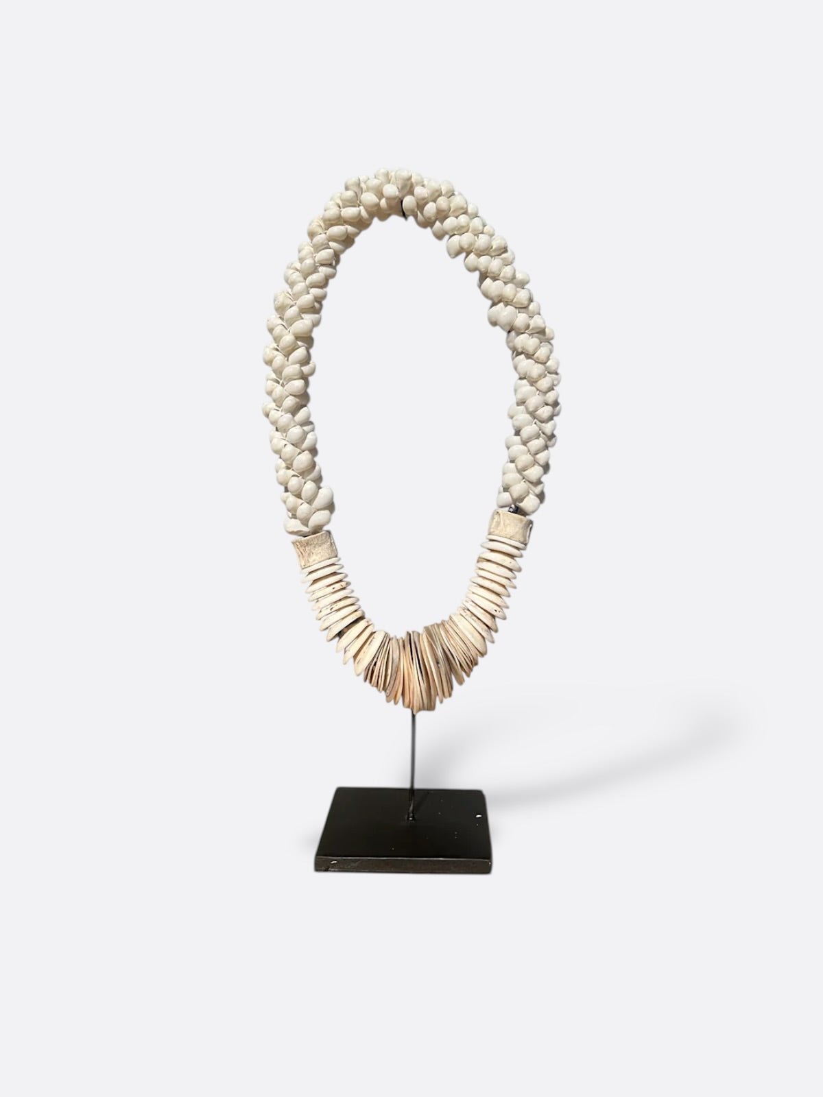 Grand collier de coquillages Rinjani, vue de face