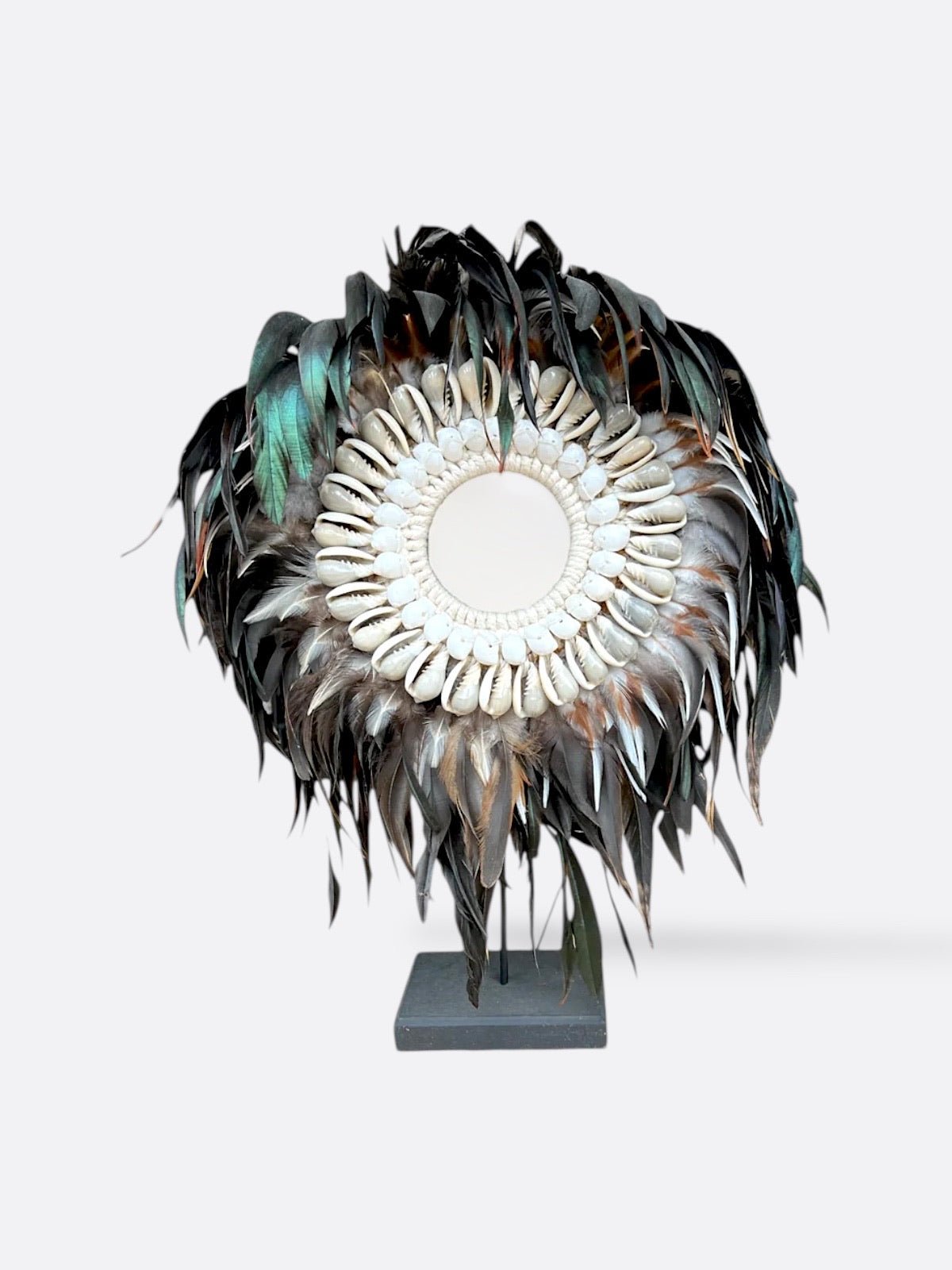 Collier décoratif en plumes et coquillages Avalon, vue de face