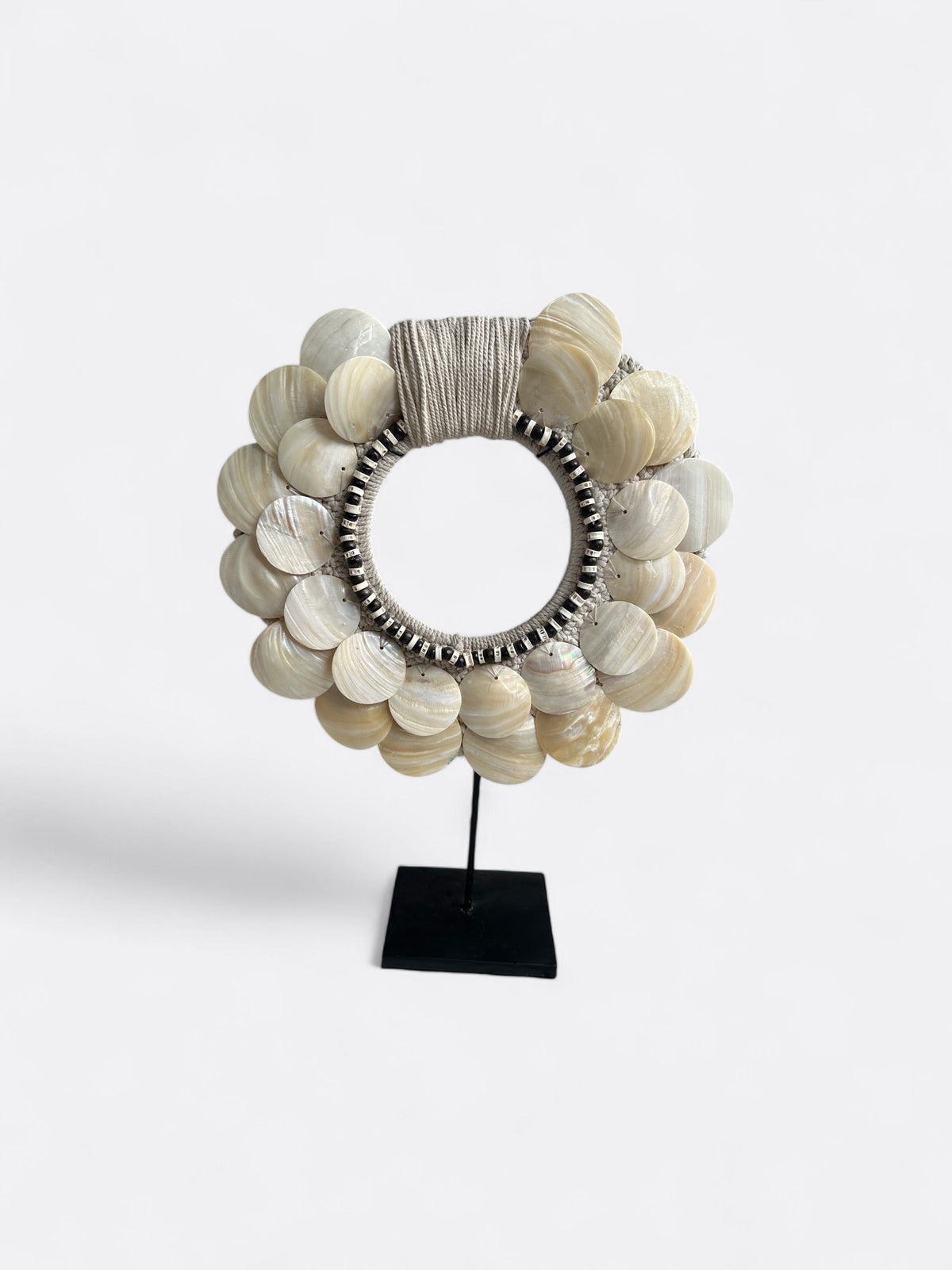 Collier en nacre Alliah, vue de face