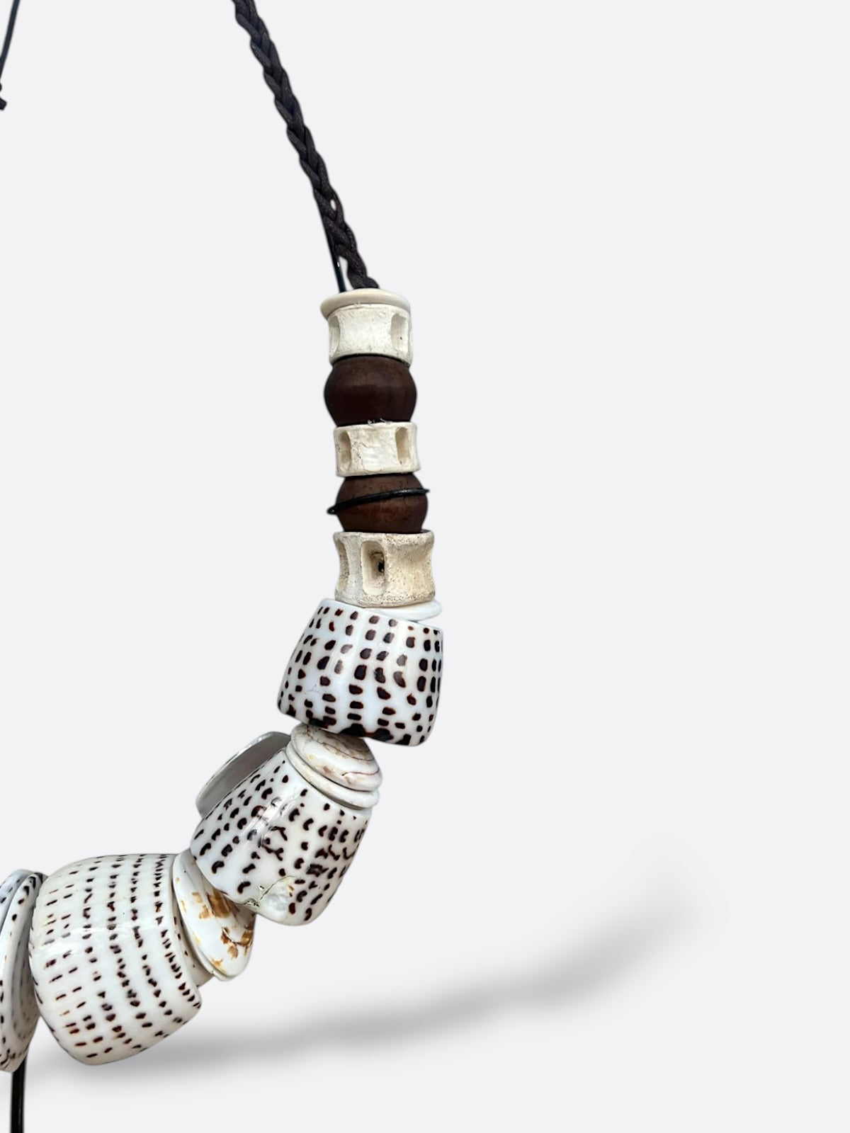 Collier tribal en coquillages blancs - Maya
