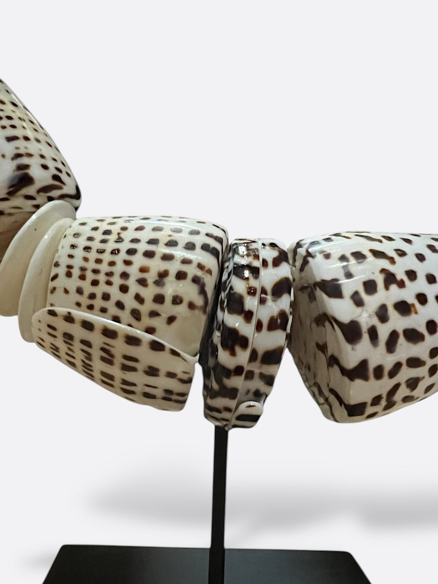 Collier tribal en coquillages blancs - Maya