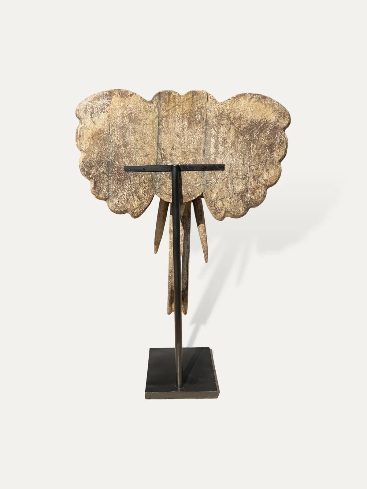 Grande sculpture artisanale en bois de Suar – Gajah XXL