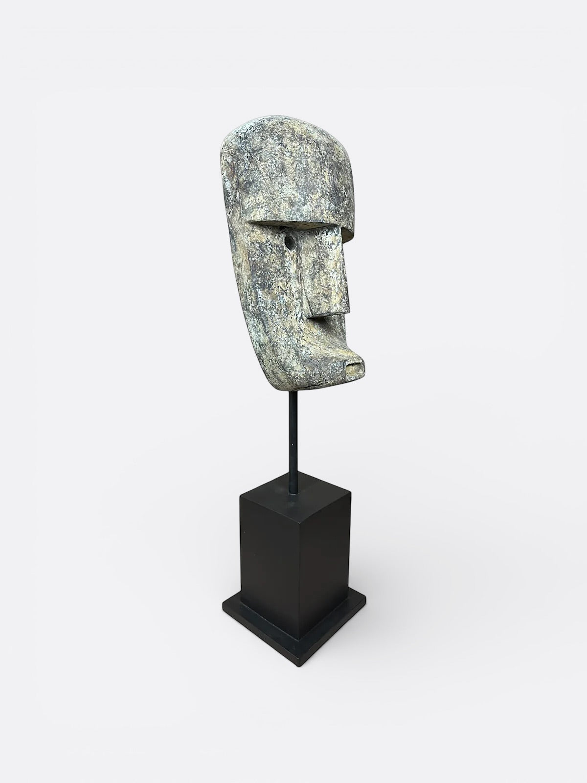 Visage tribal sculpté à la main sur socle métal, sculpture décorative Agung XL
