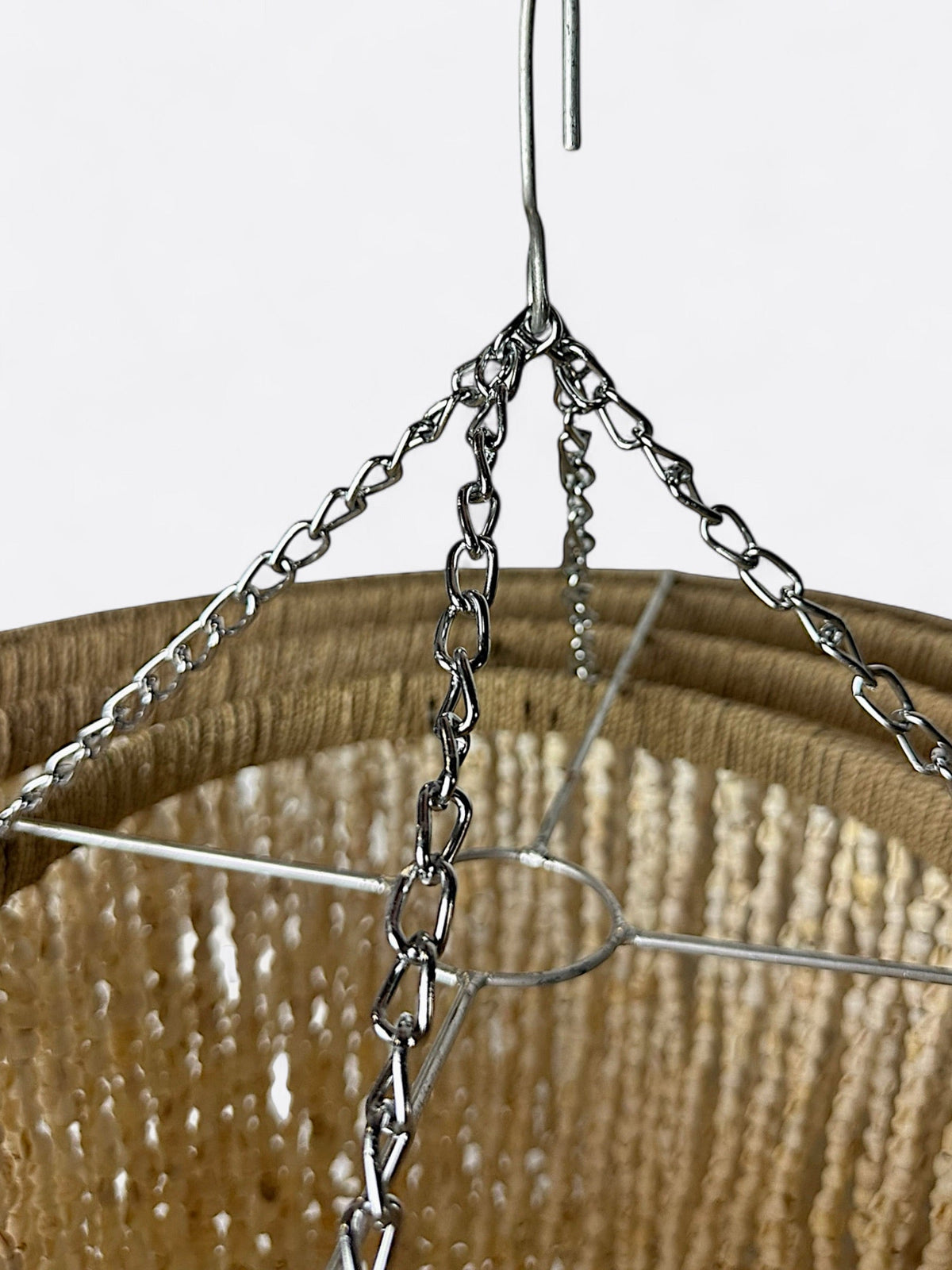 Lustre Ariel suspendu dans un intérieur bohème