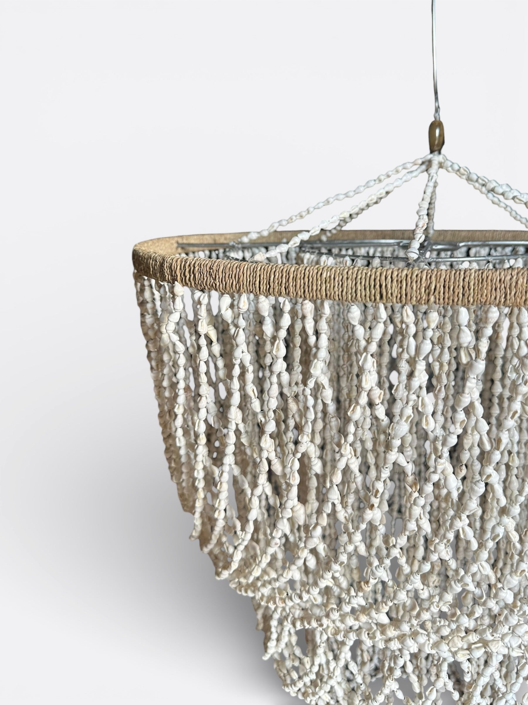 Lustre balinais en coquillages Blancs - Megeng